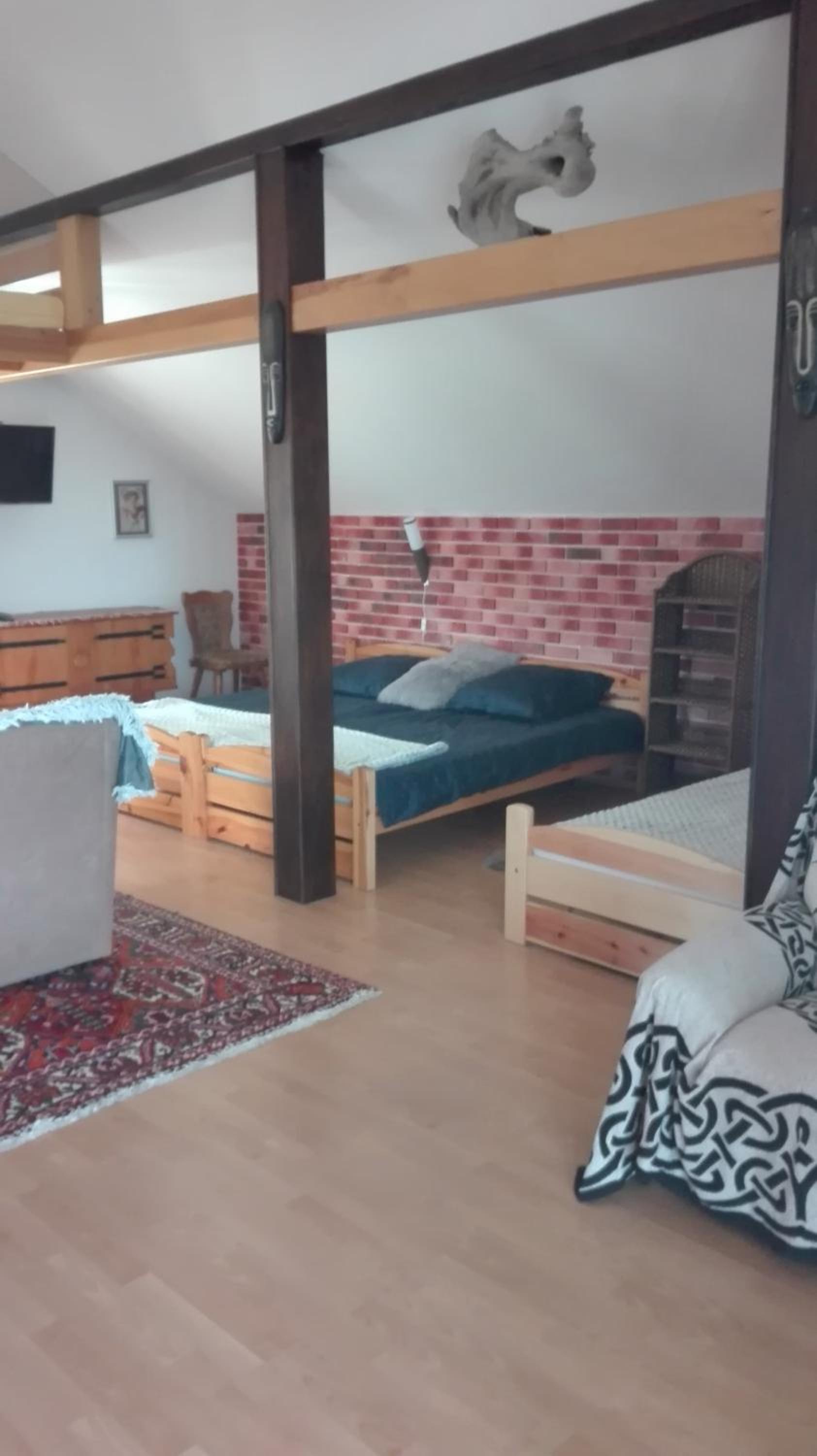 Apart - House view 4