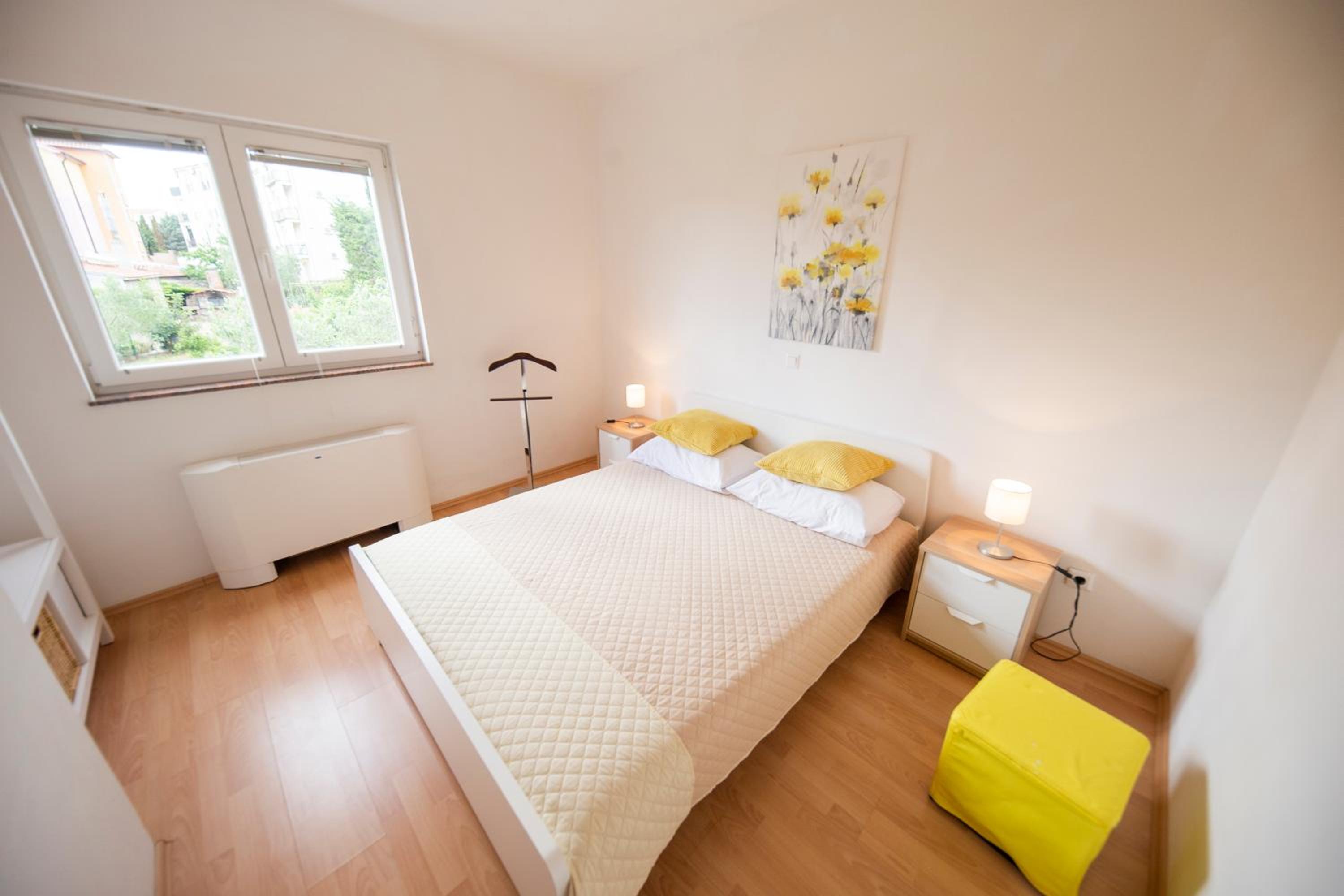 Apartments Leonarda view 4