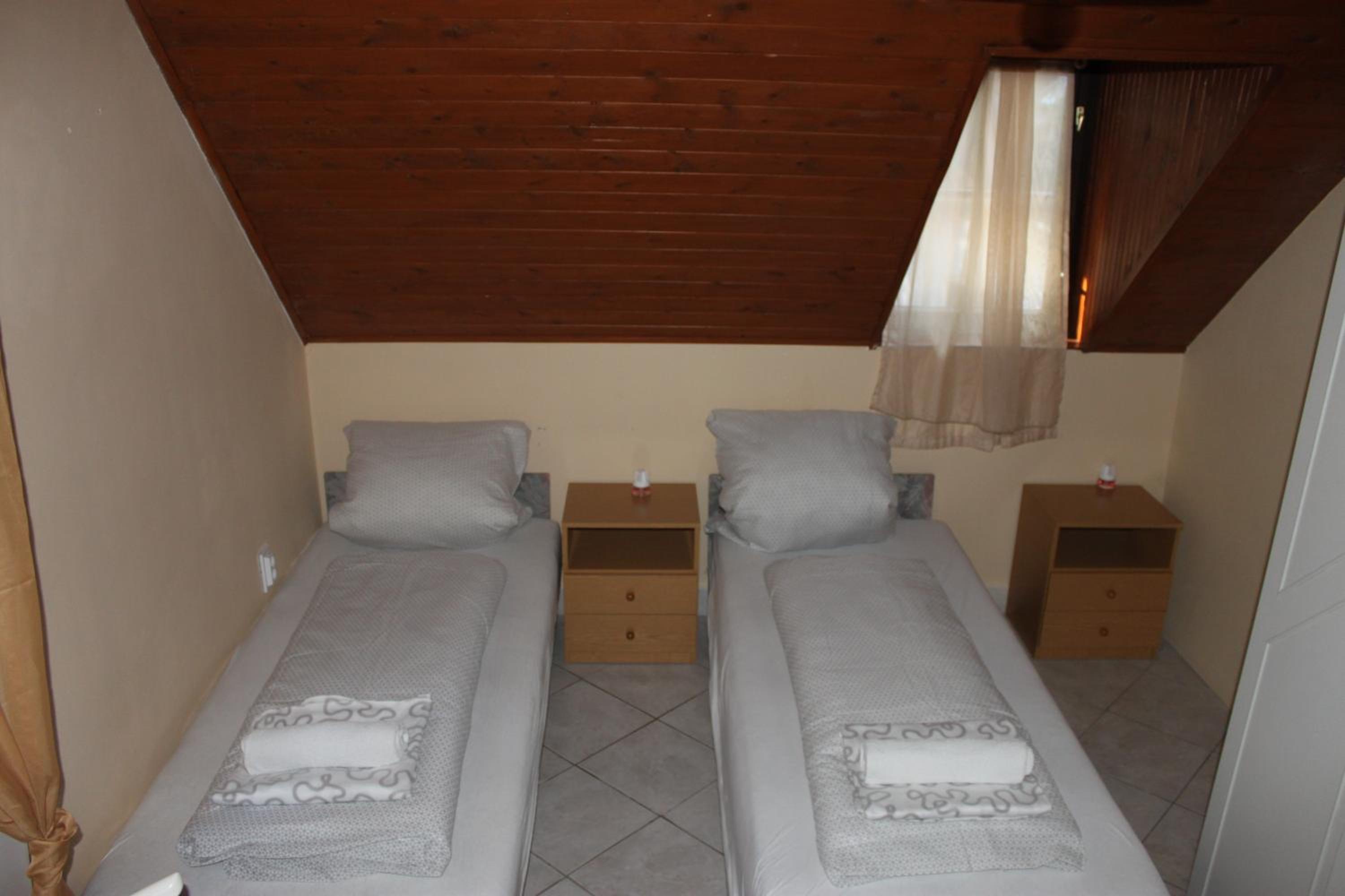 Koloska apartmanház view 5