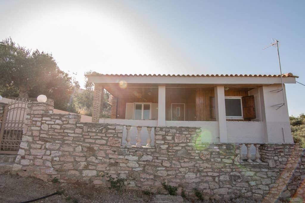 Papavasilopoulos Estate 2 - (300m from Peroulia Beach)