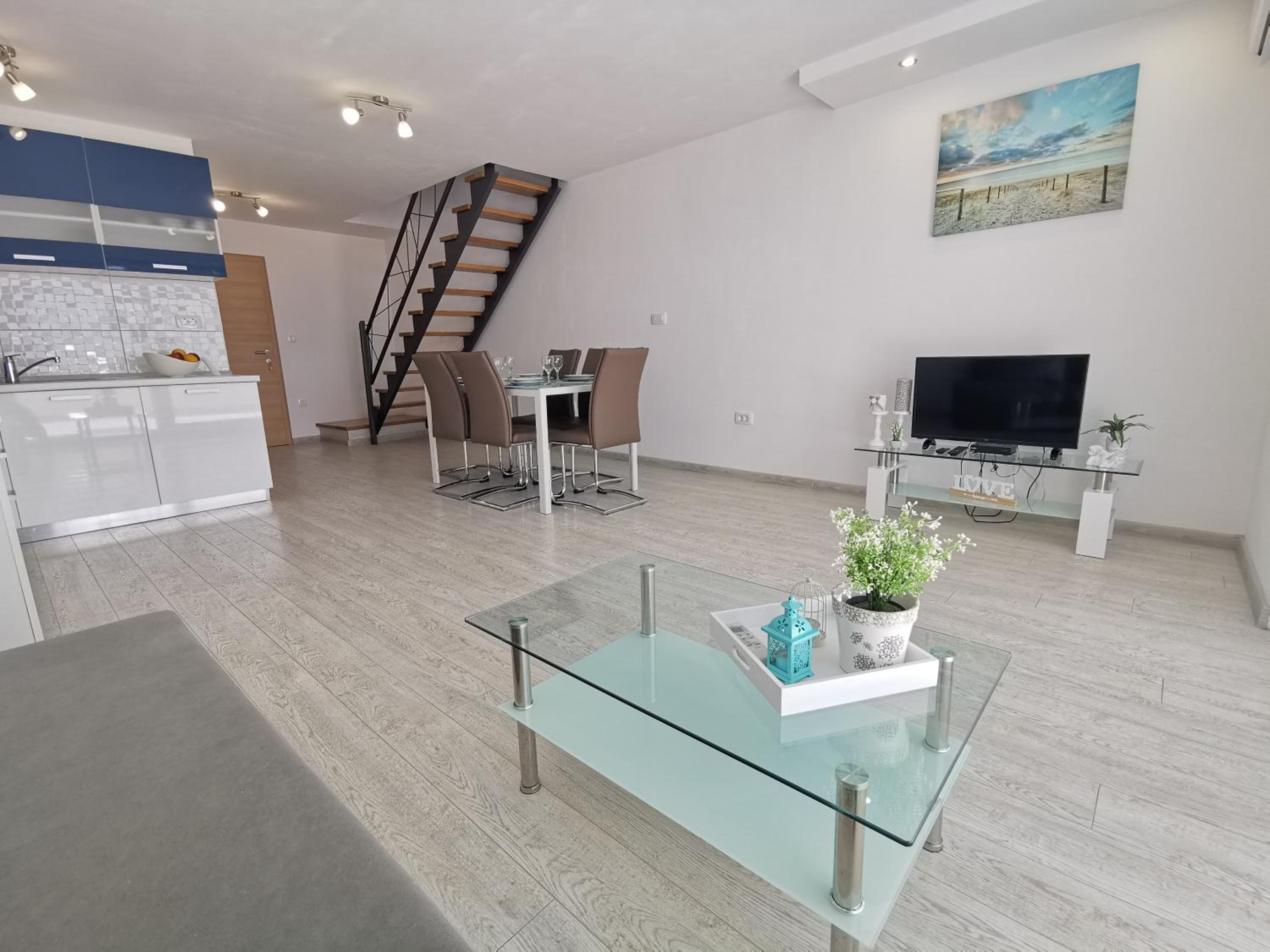 Apartments Rita Nemira view 3