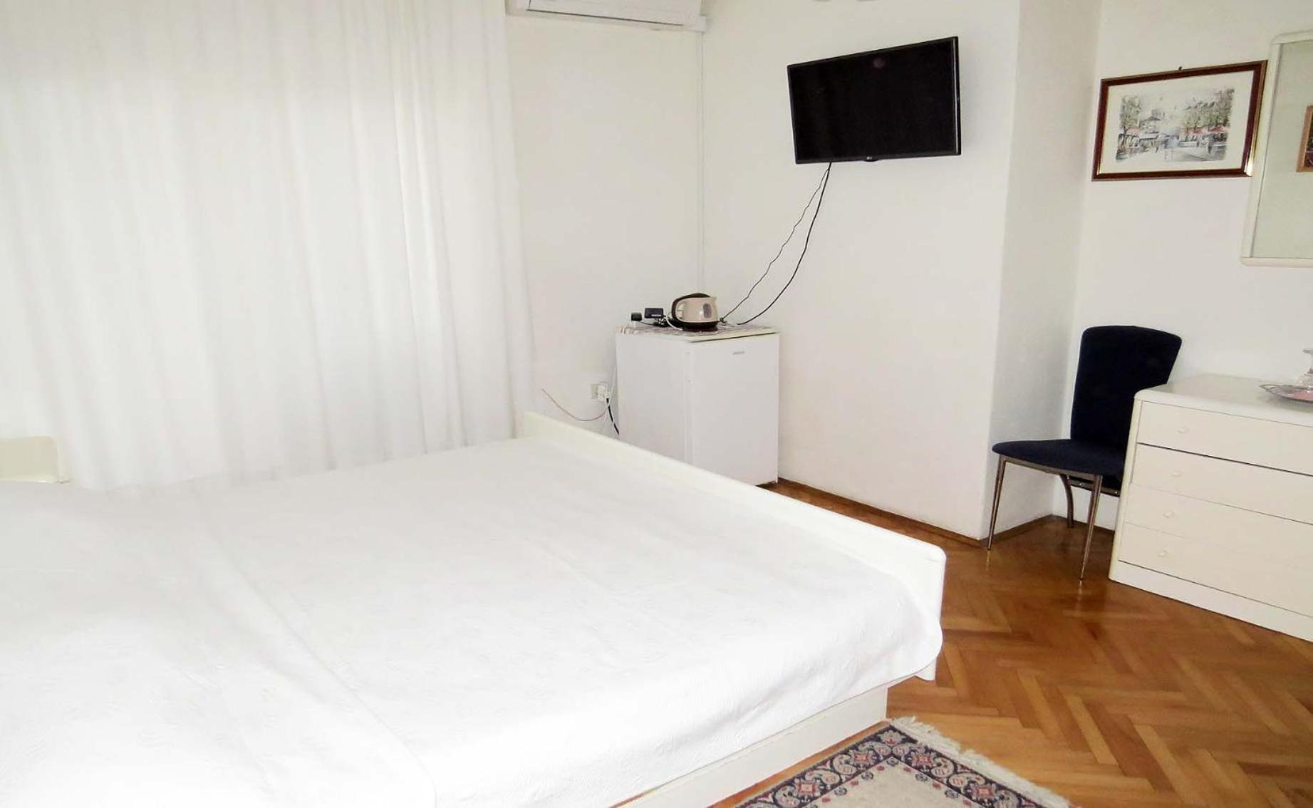 Rooms N&M