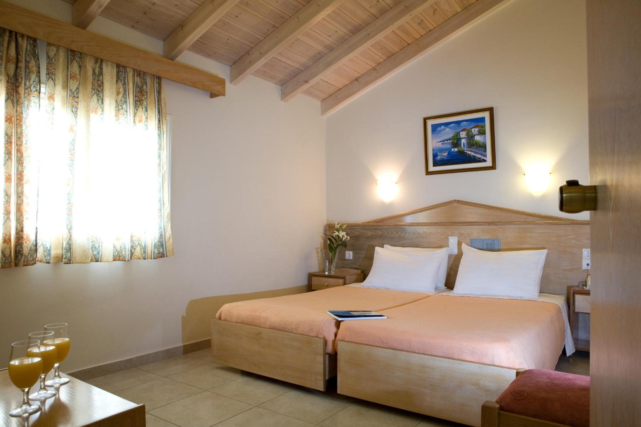Lefko Hotel & Apartments