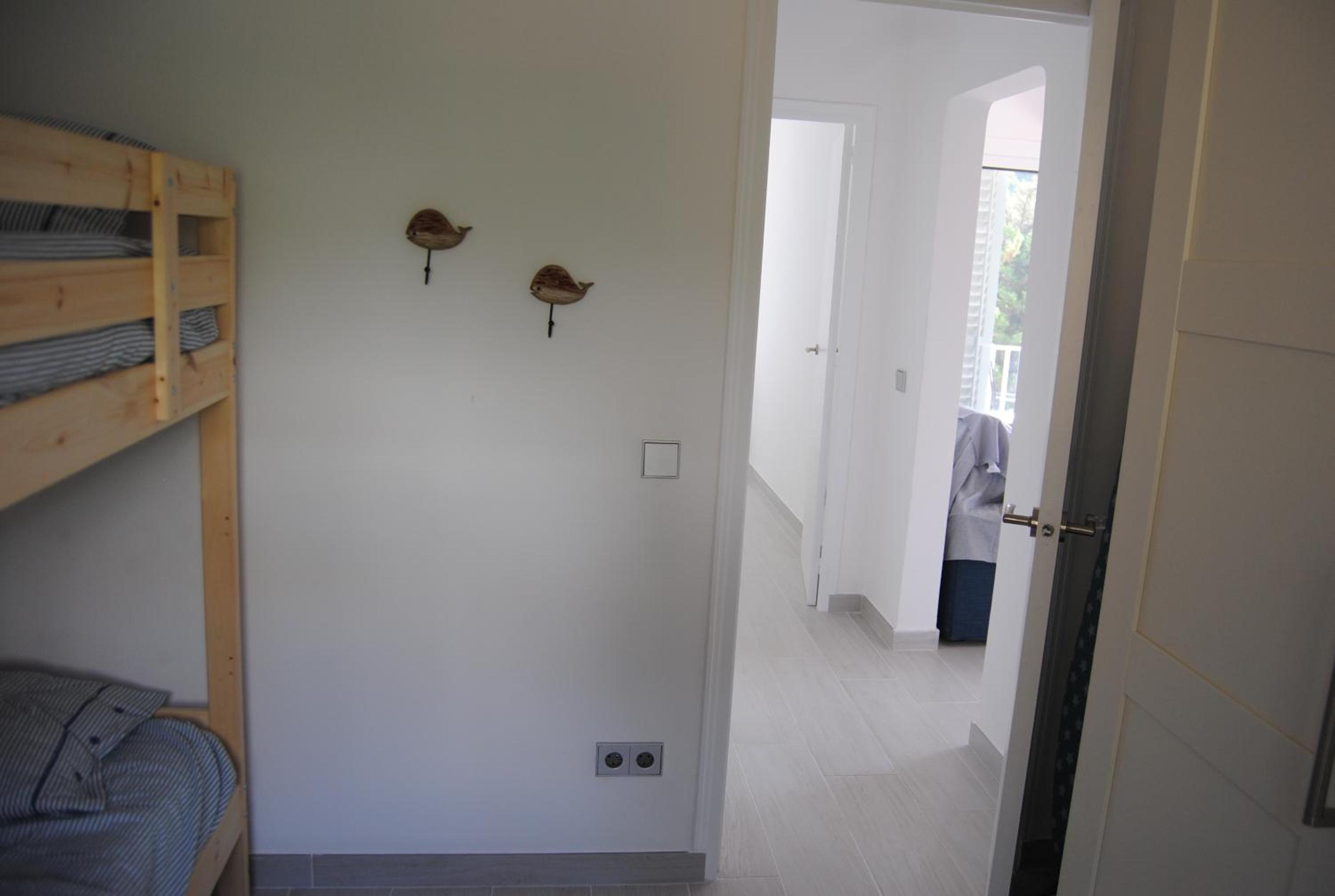 319 - Apart. Estoril photo 4