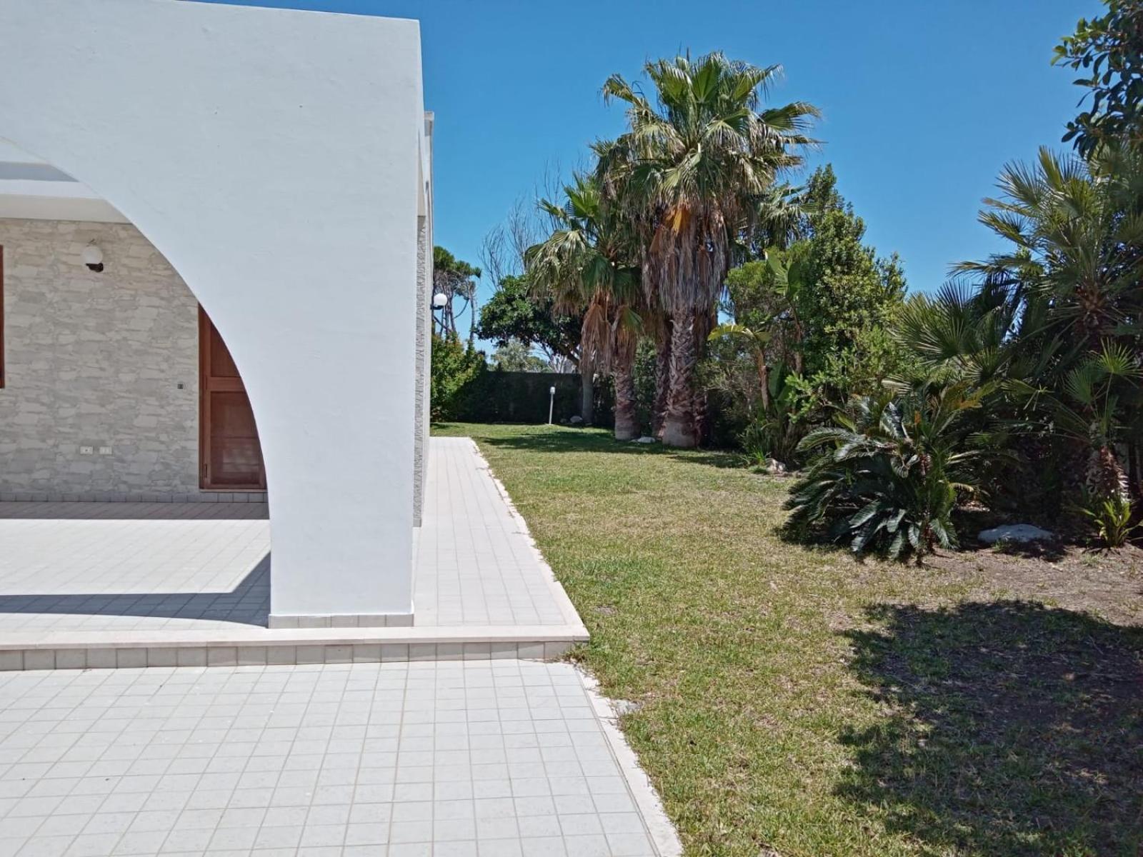 DIMORA ALFAS TORRE DELL'ORSO Villaggio Torre Saracena photo 2