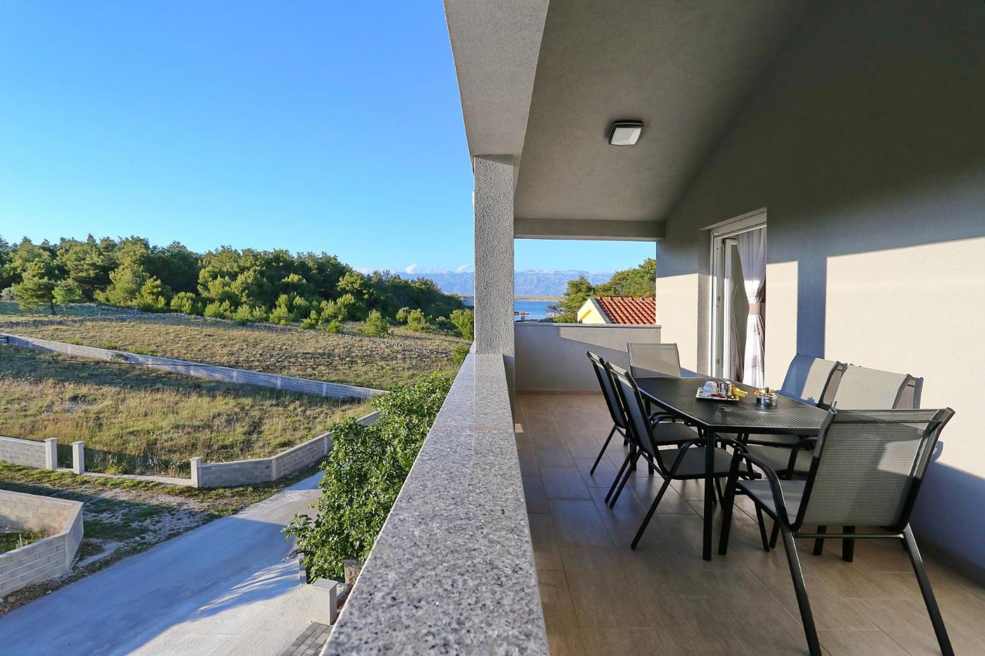 Apartments Lisac