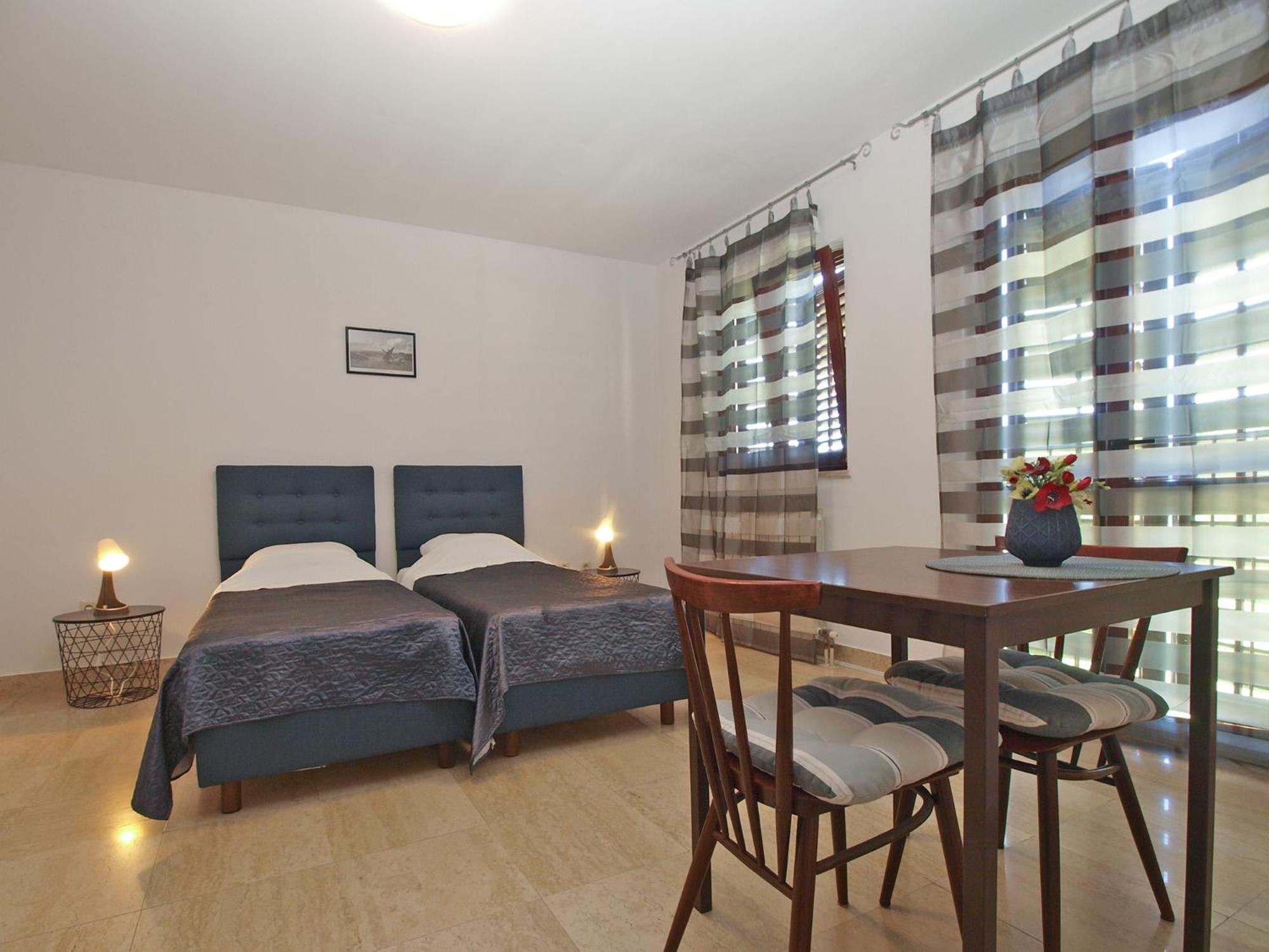 Apartments Vesna 718