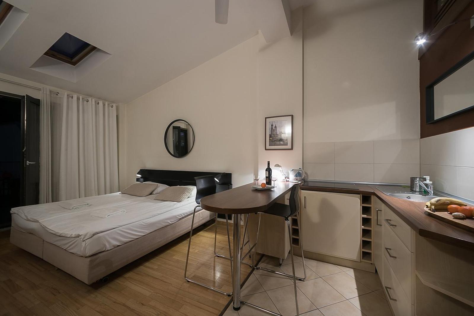 Main Square Studio with TERRACE & Air condition