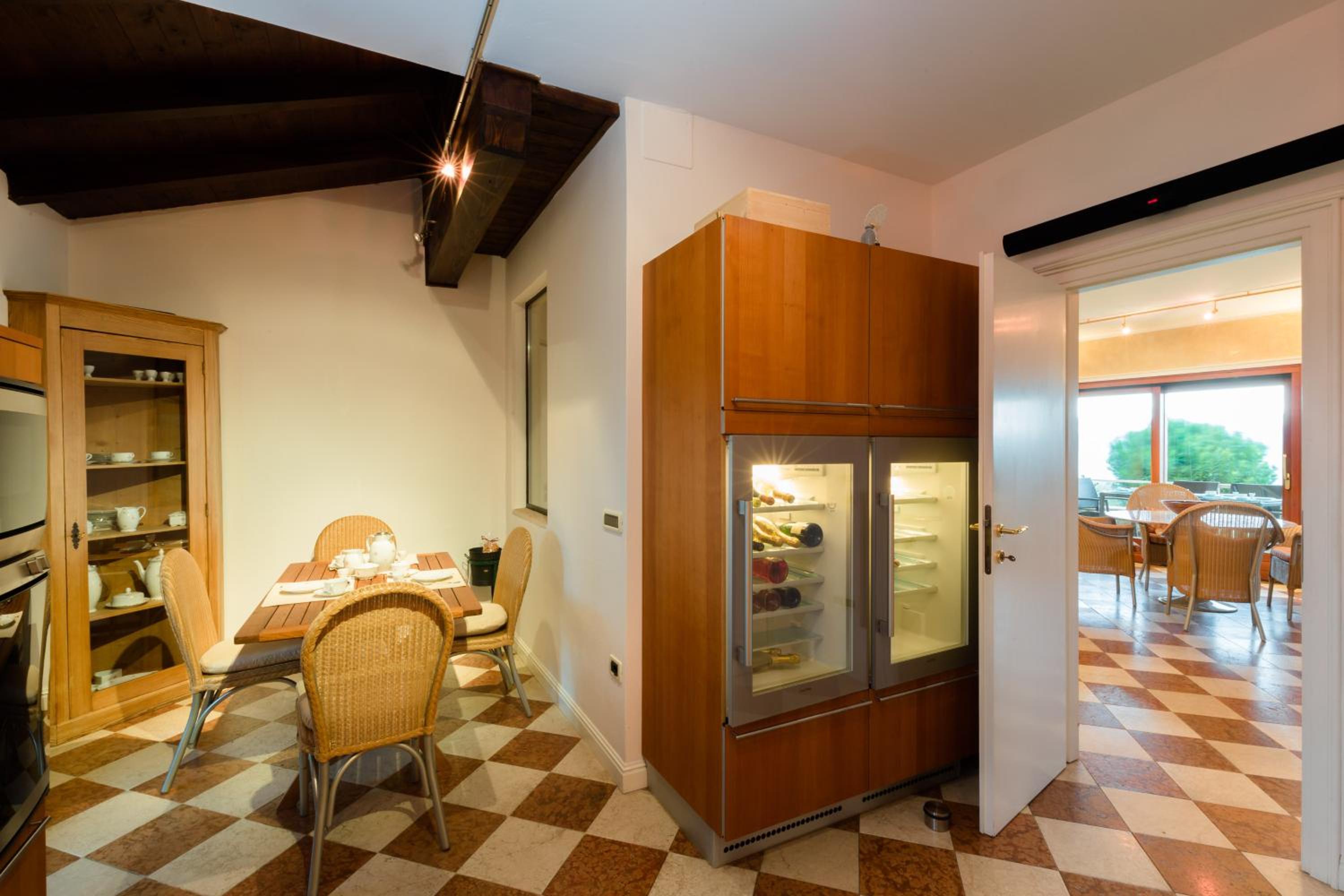 Lake Front Luxury Suites view 4