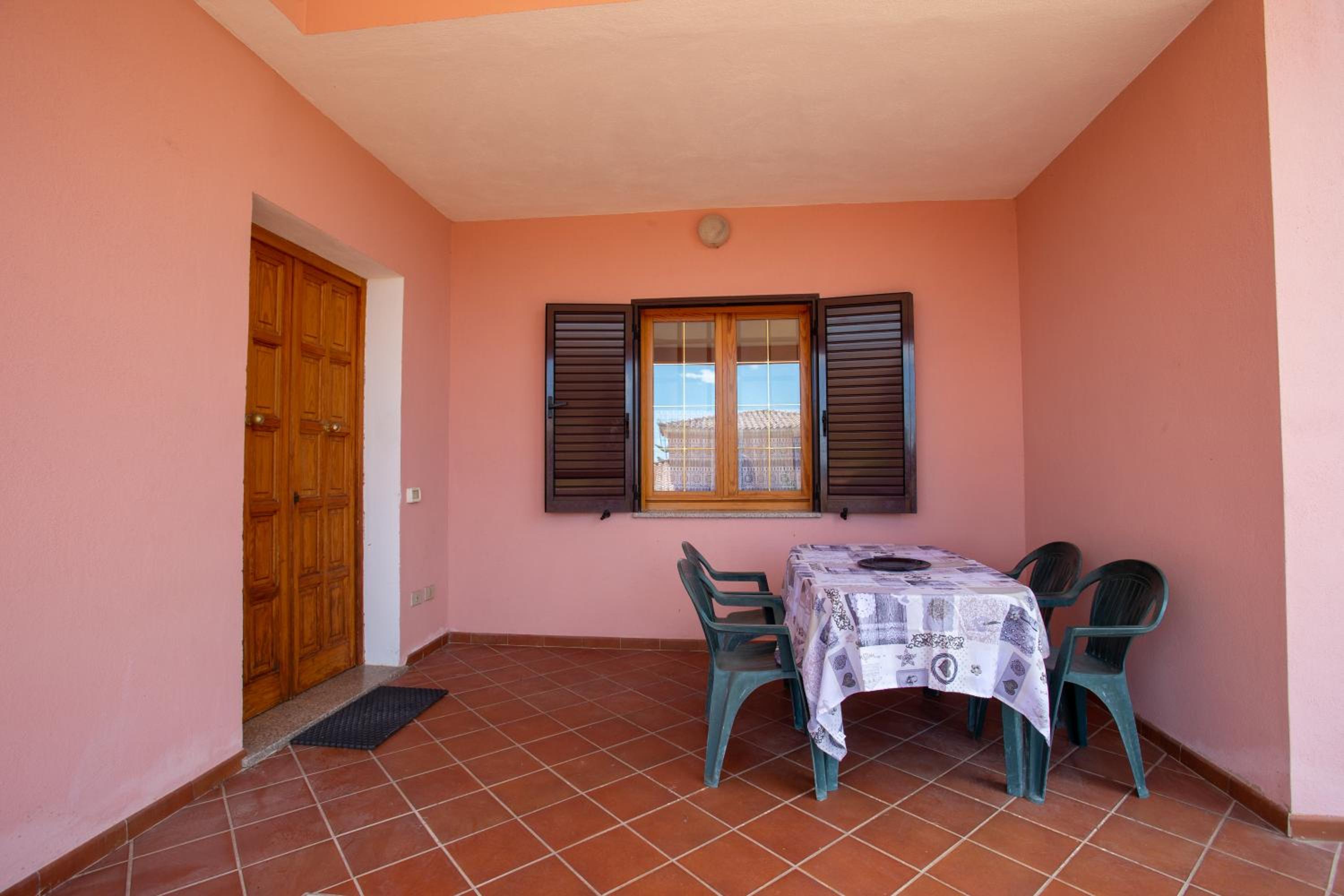 Tavolara Ichnos House photo 2