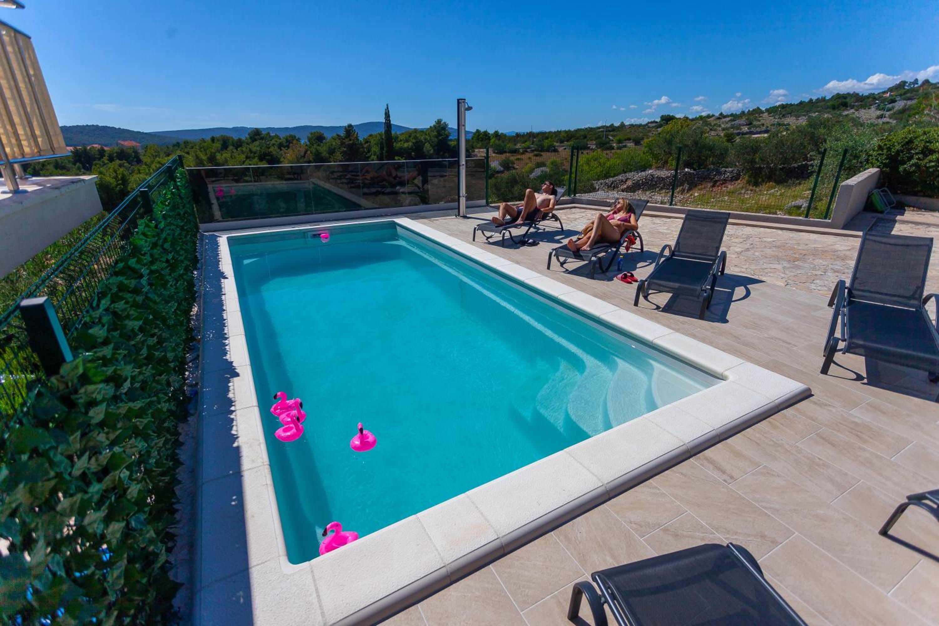 Apartment Jerry with private pool