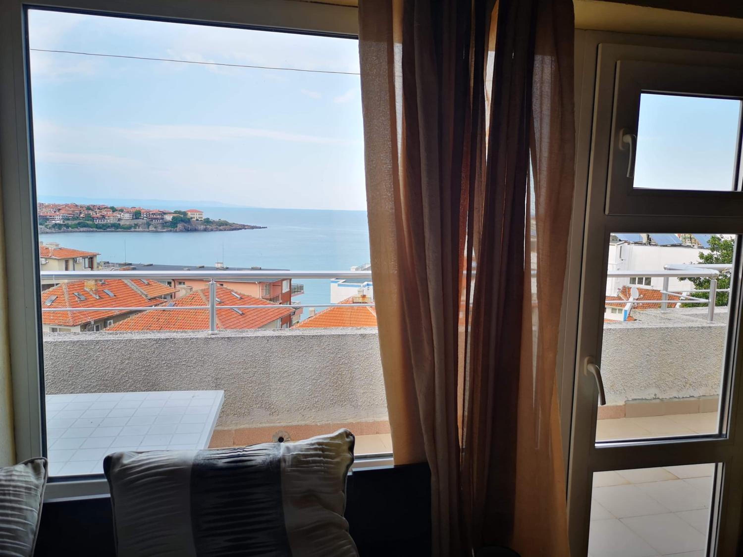 Guest House Petrovi view 3