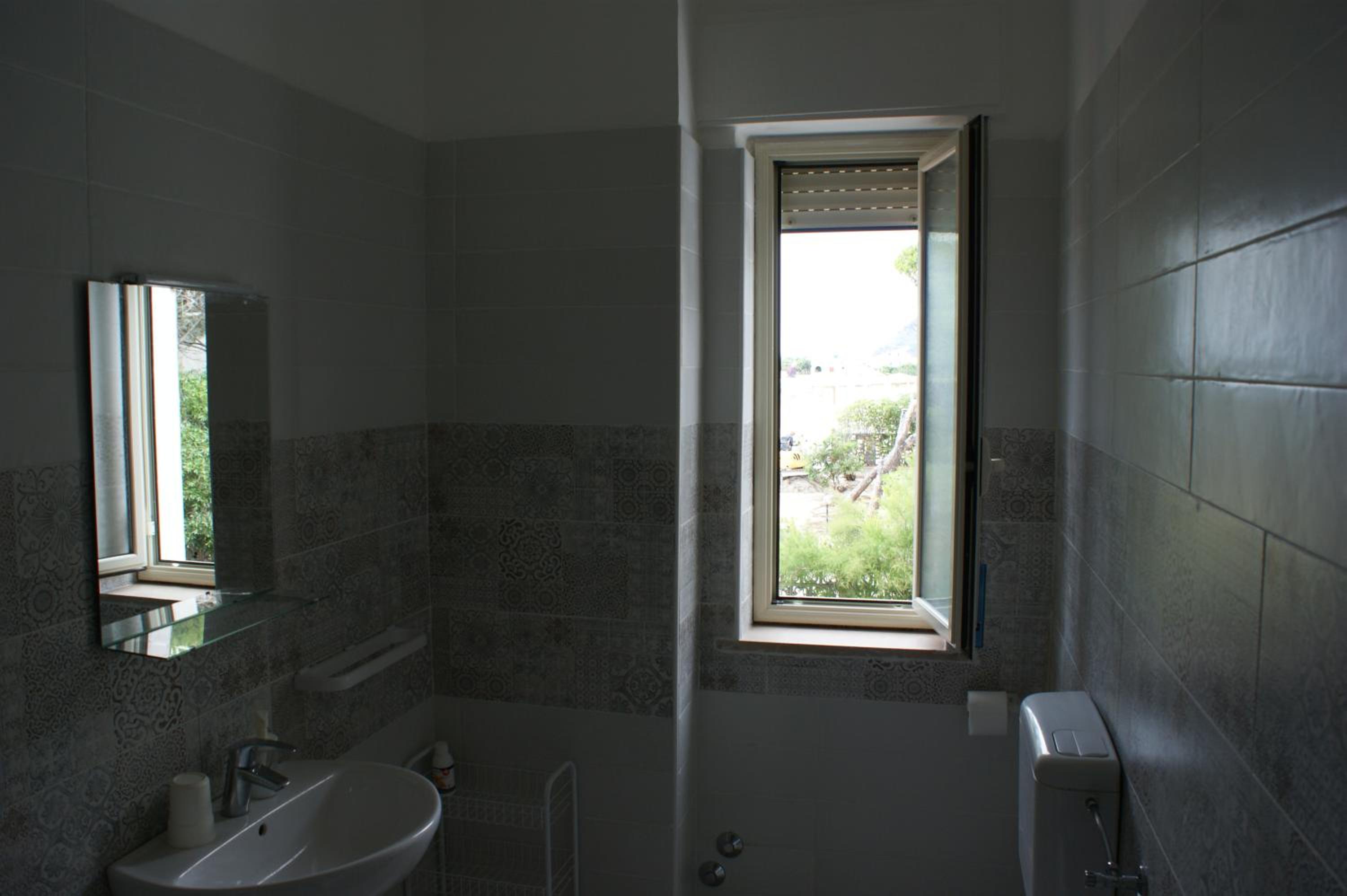 Photo 51