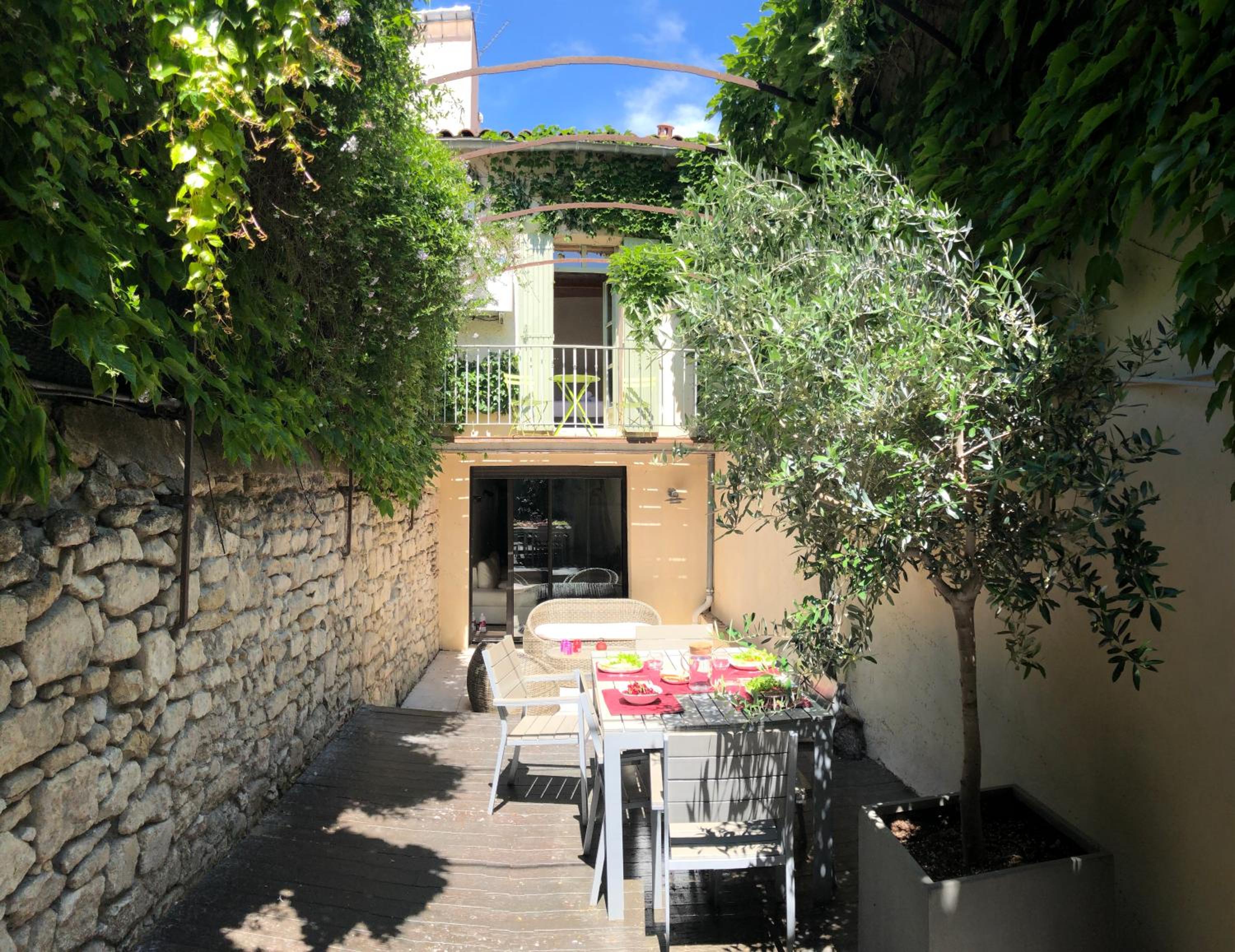 Le Patio Carreterie - Maison chaleureuse avec Jacuzzi Extérieur Privatif - Primée pour sa déco