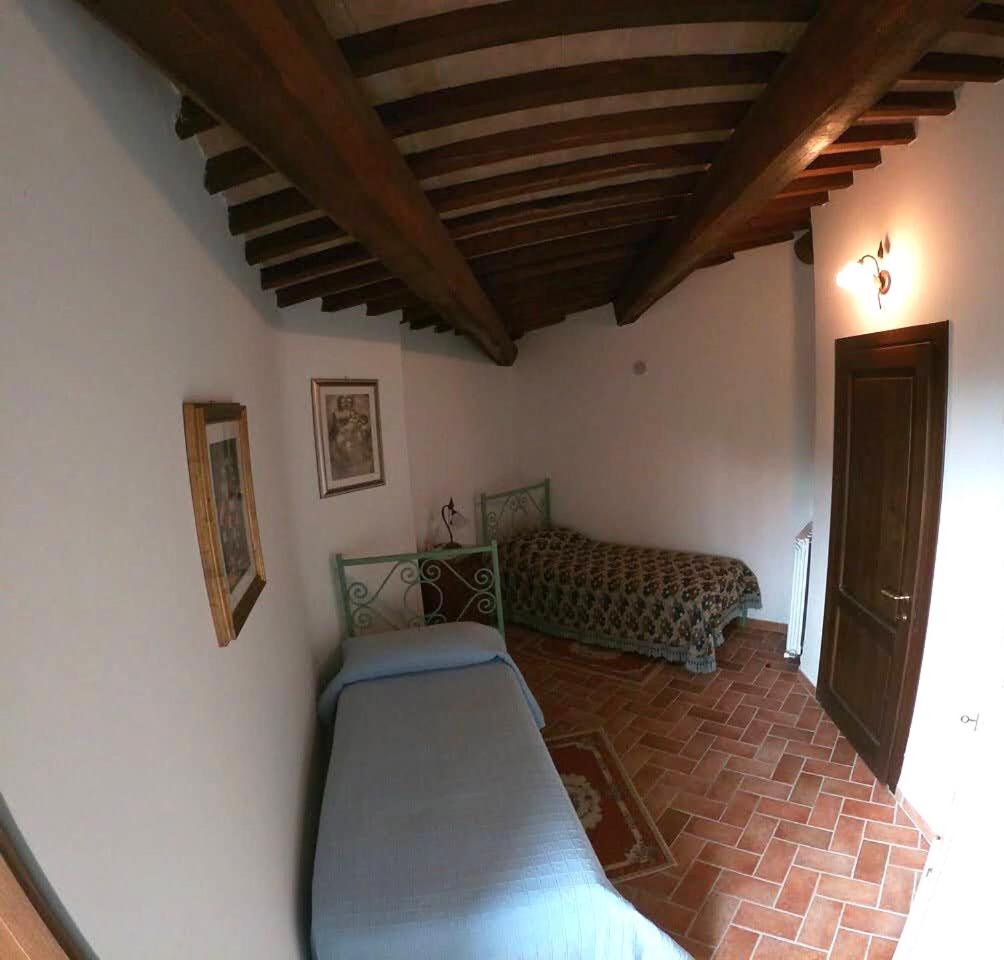 Castello di Acera view 4