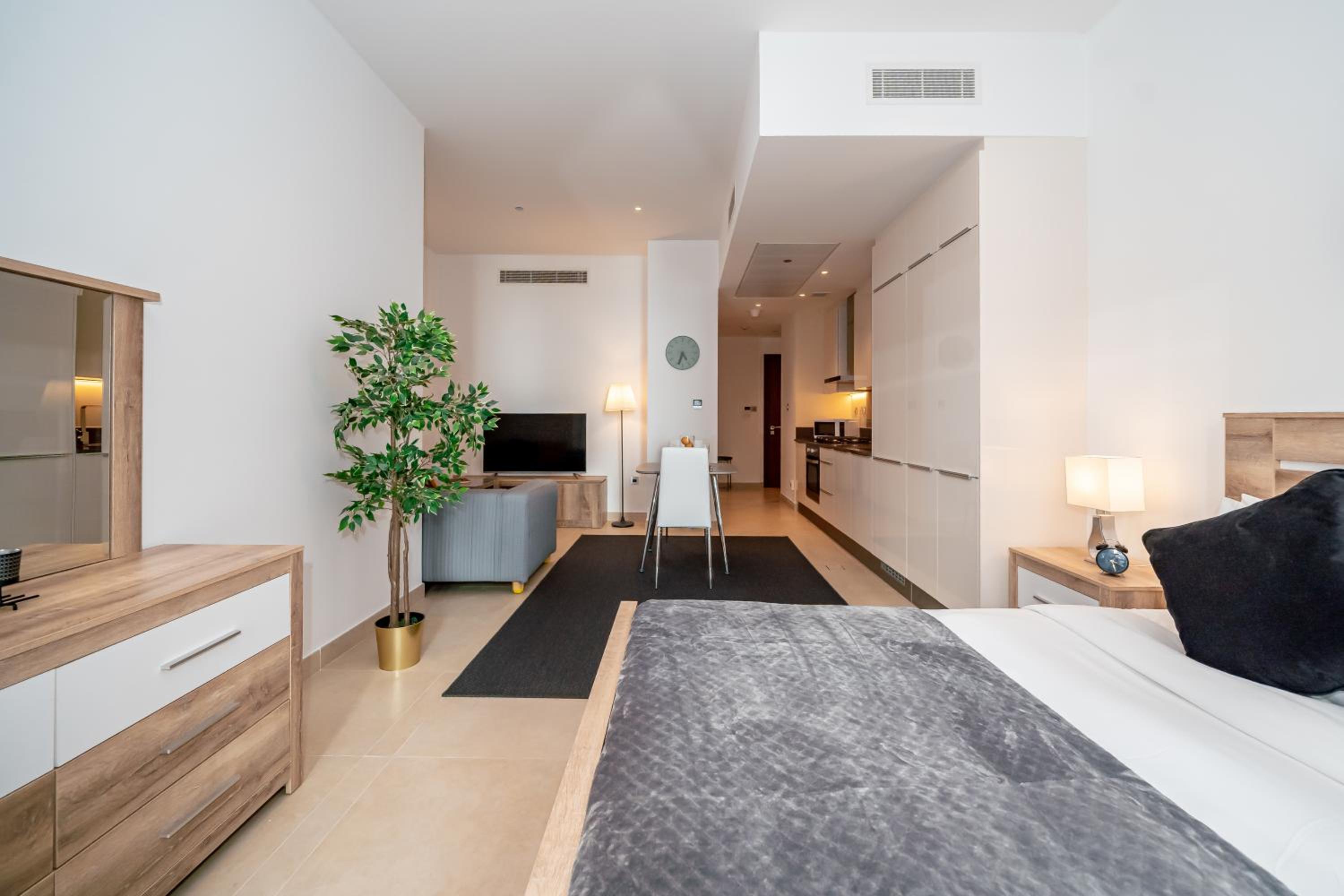 HiGuests - Unique Studio With Stunning Panoramic Marina Views