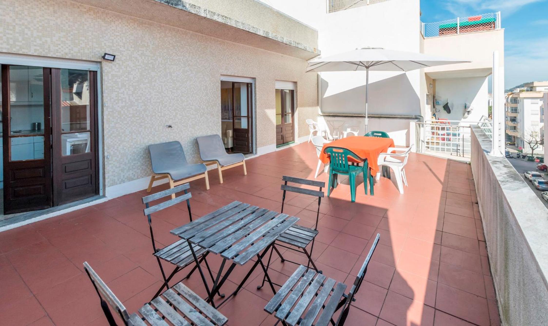 HOUZE_Apartment w/ terrace, perfect for surfers! view 3