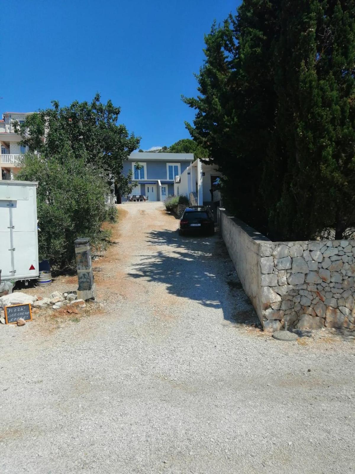 Apartments Garija