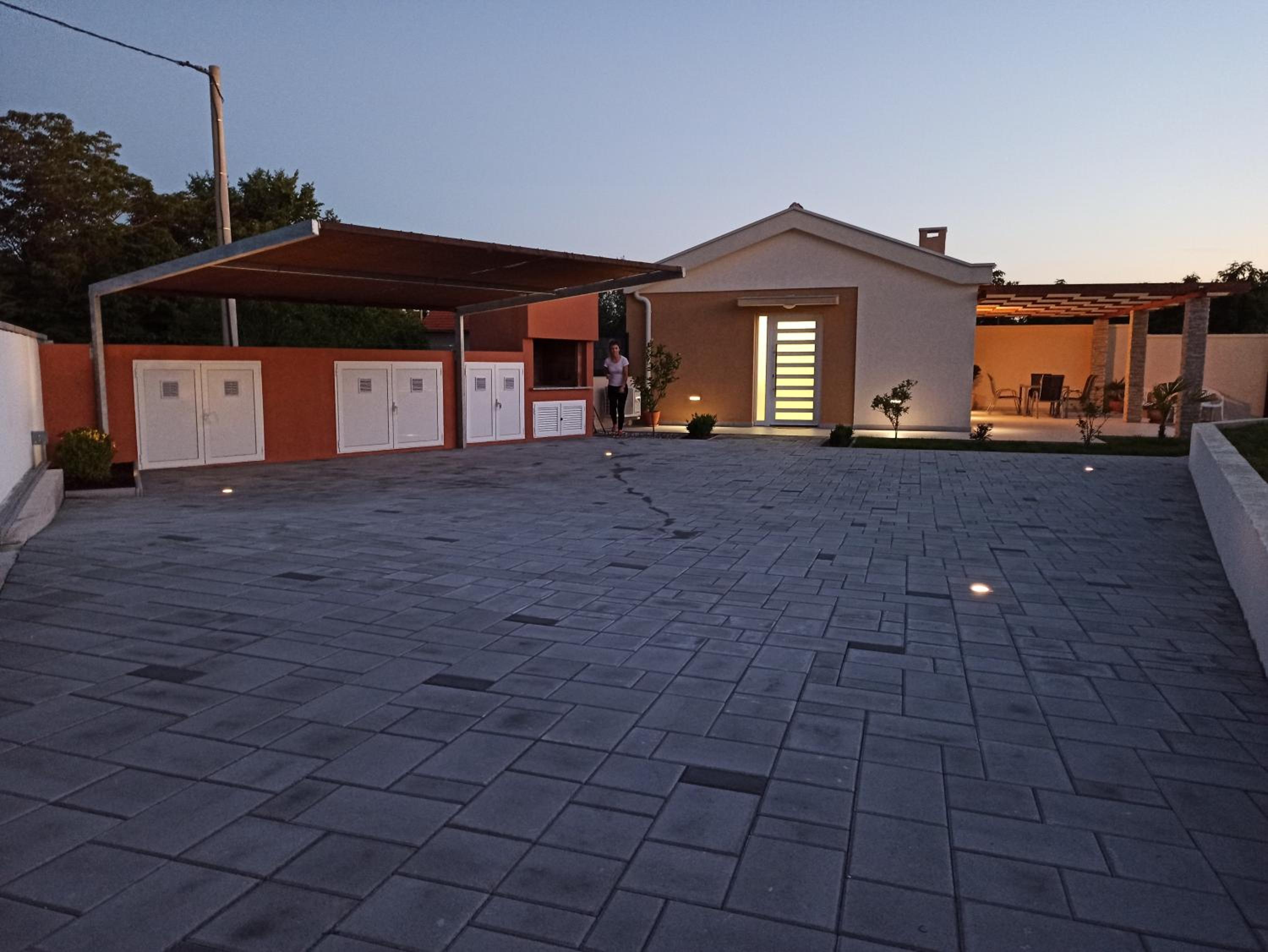 Photo 13
