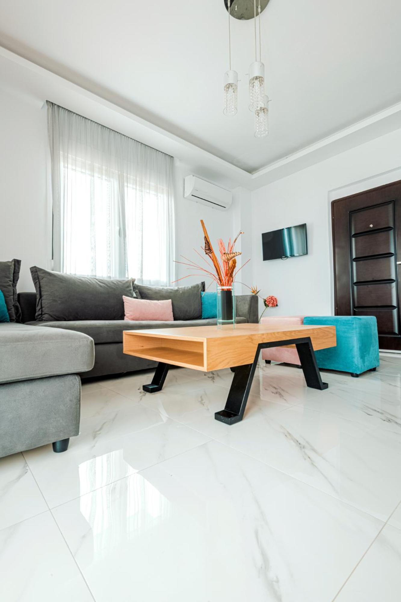 Design Suites Efharis (Brusco) view 2