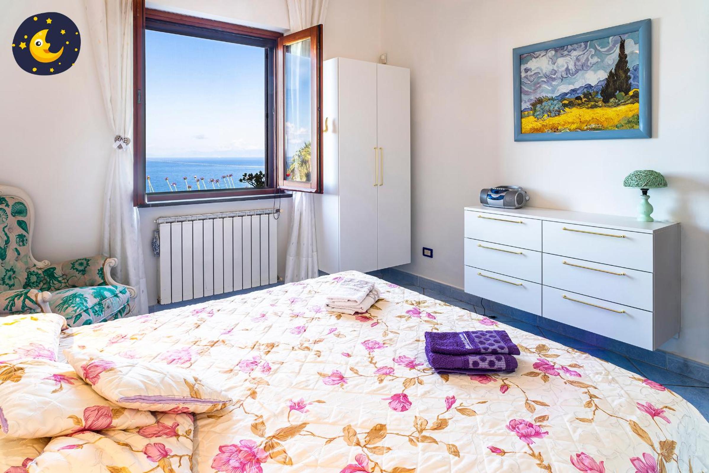 Villa Giraluna view 4