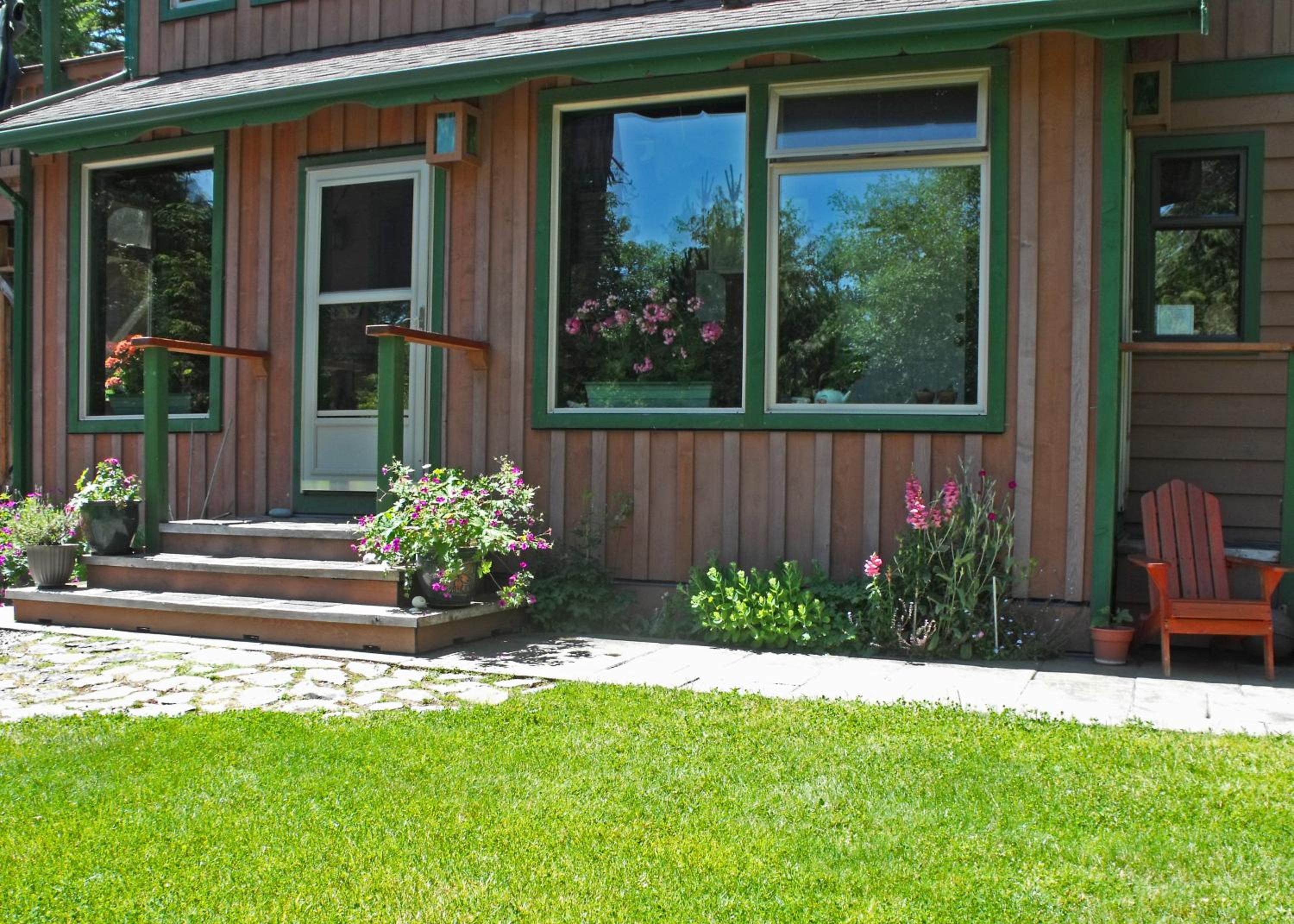 Tofino Vacations - Summerhill Guest House - Property Image 2