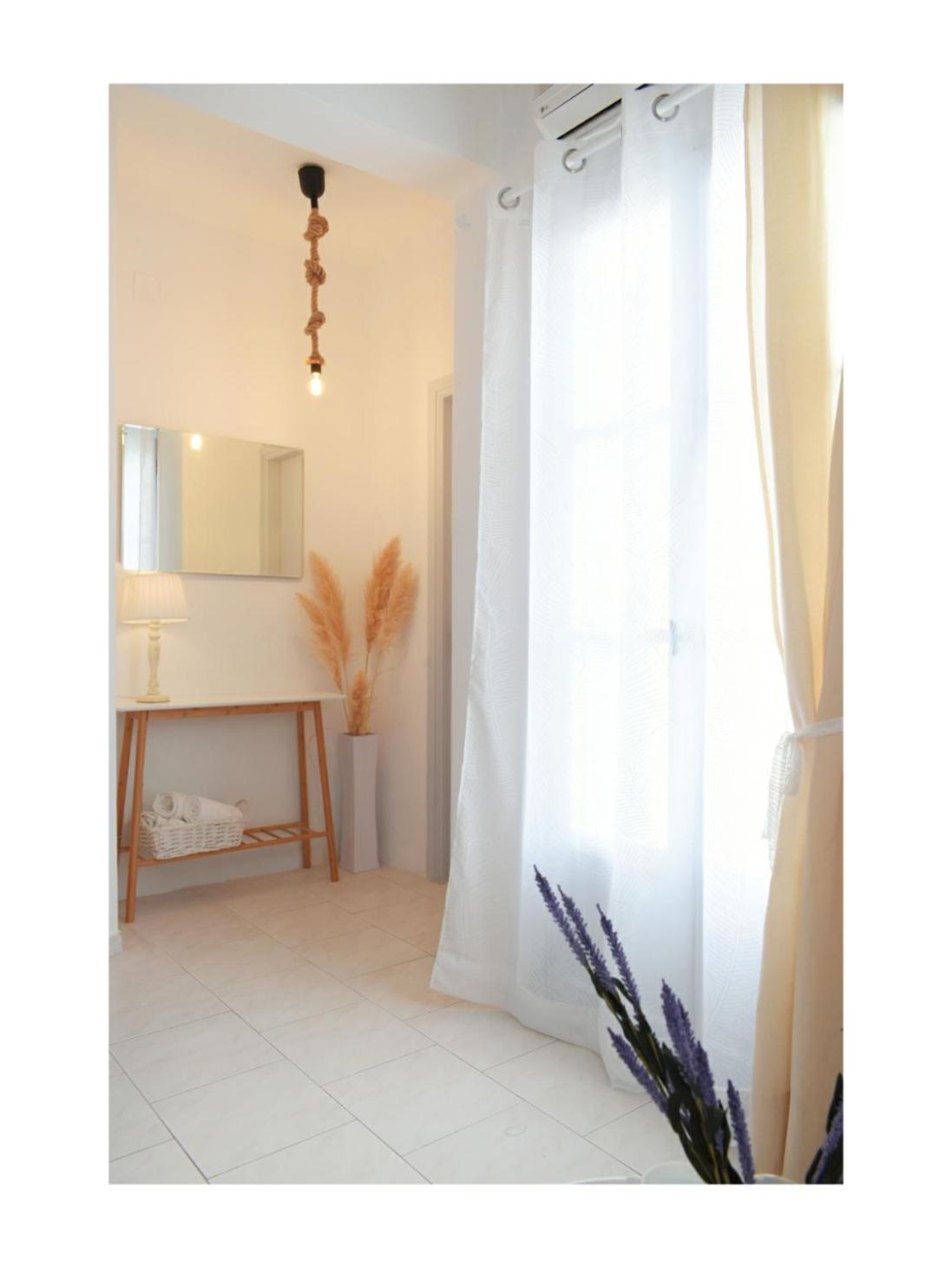 Apanema Paros