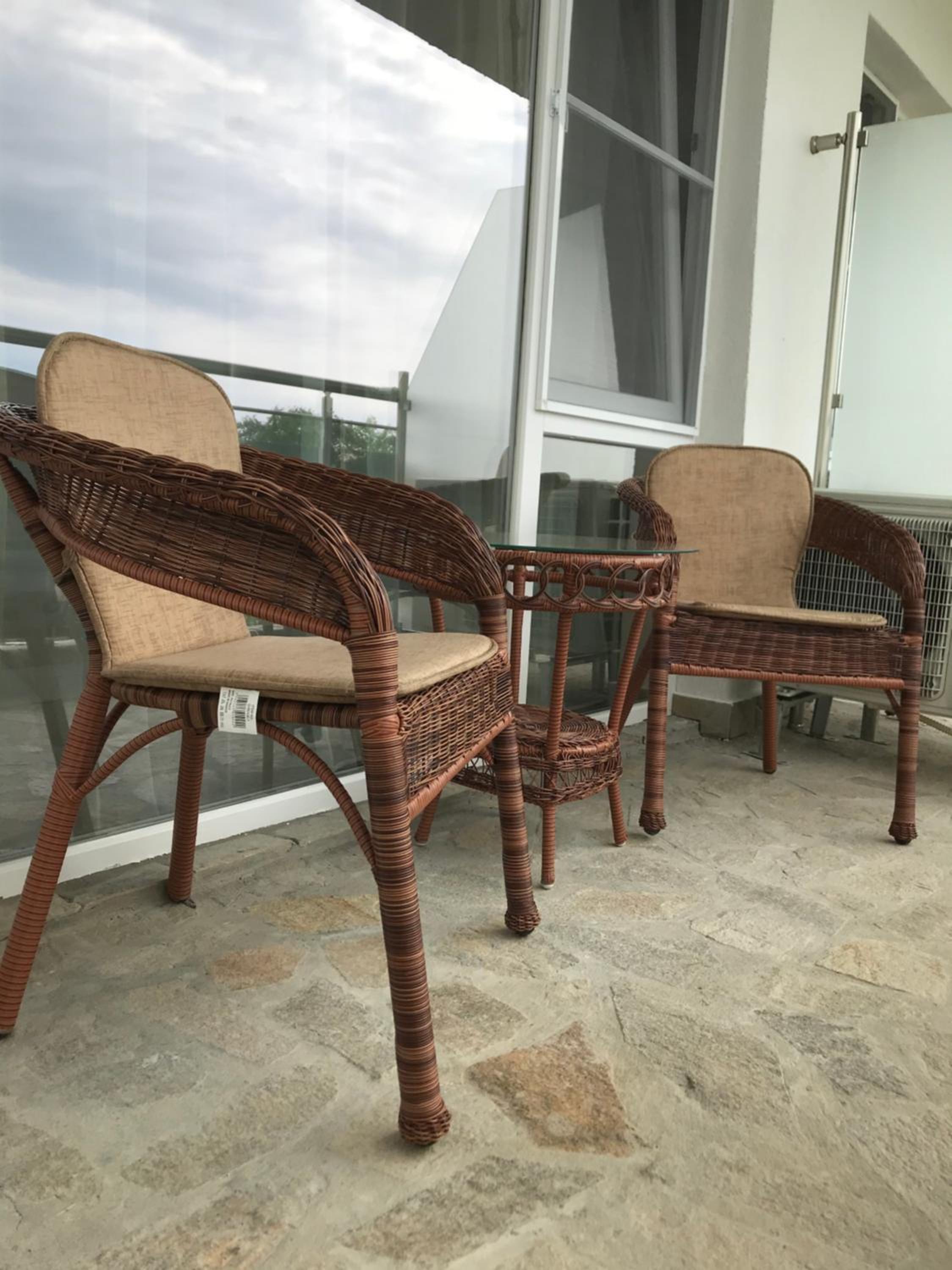 balcony