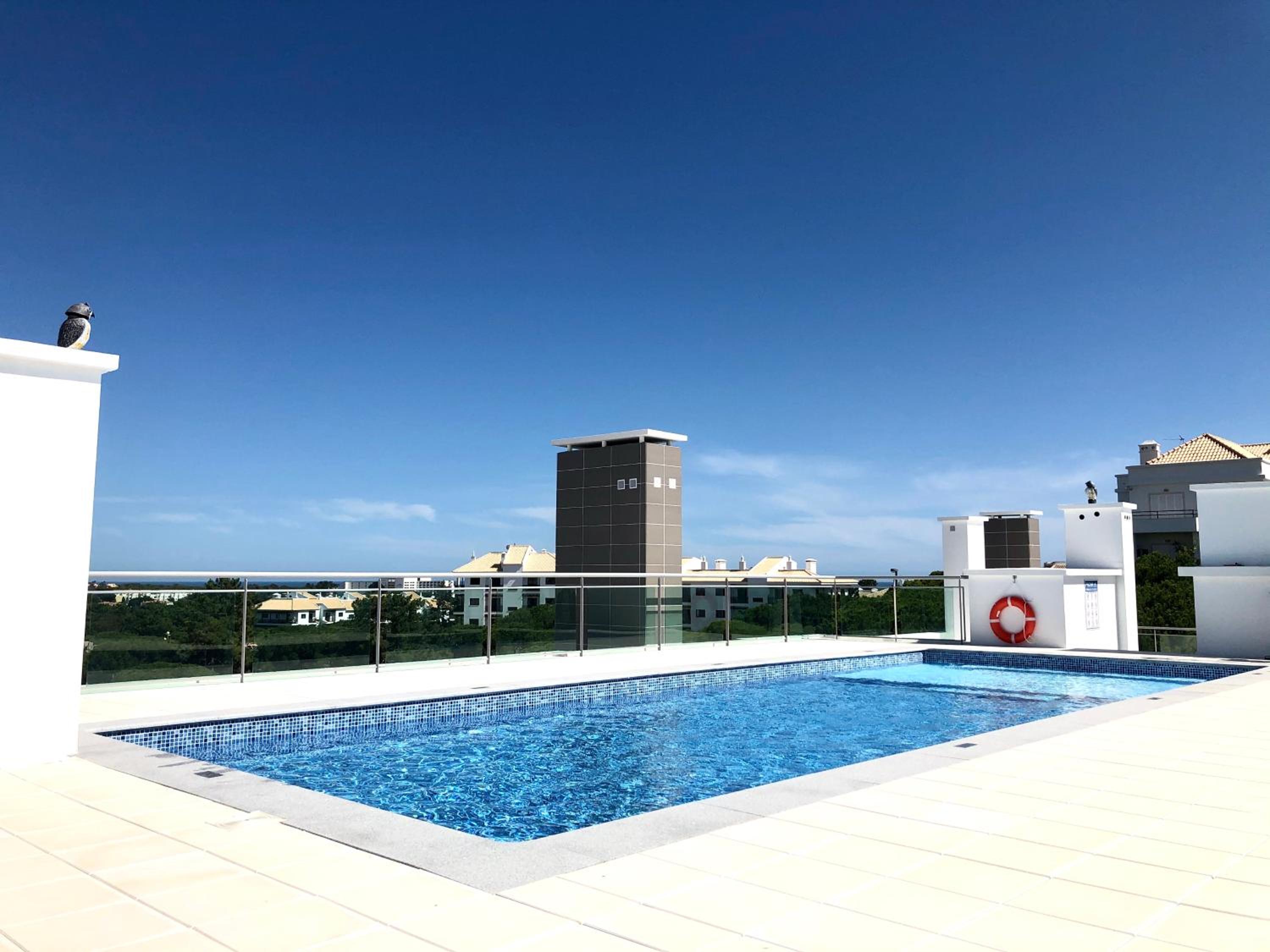 Falesia beach l roof top pool view 3