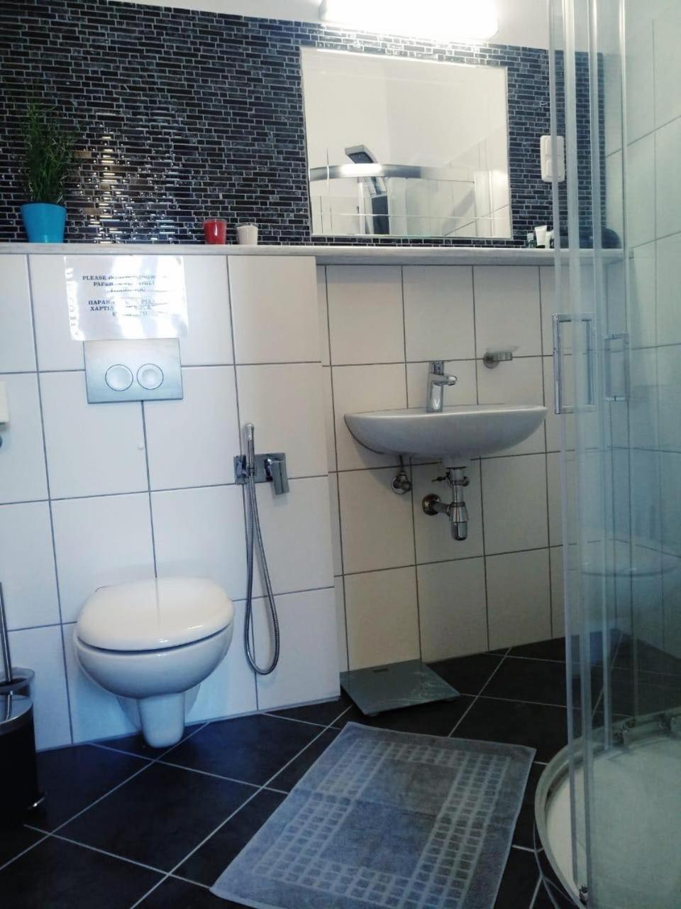 Botzoris Apartments photo 4