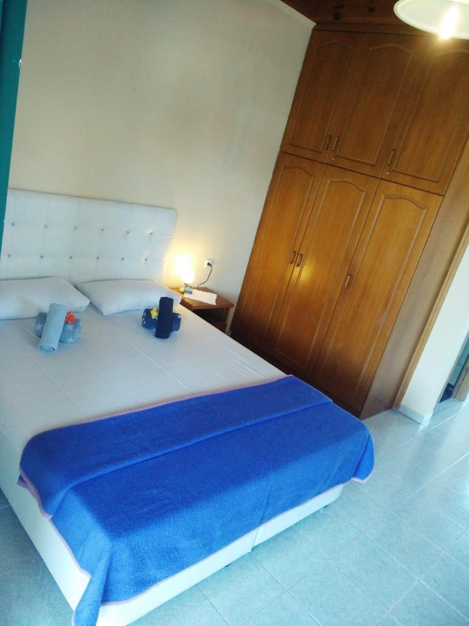 Botzoris Apartments photo 5