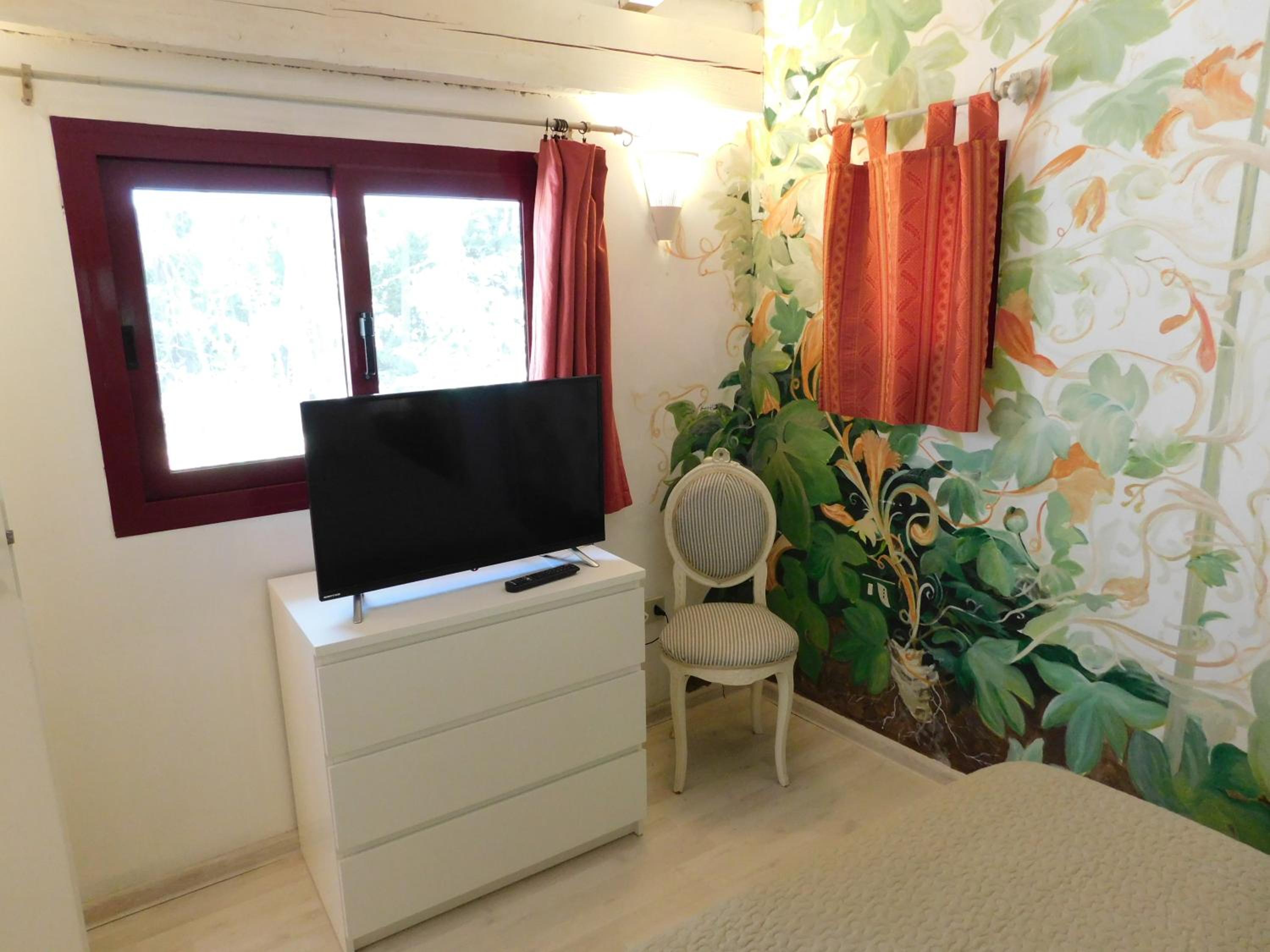 Photo 6