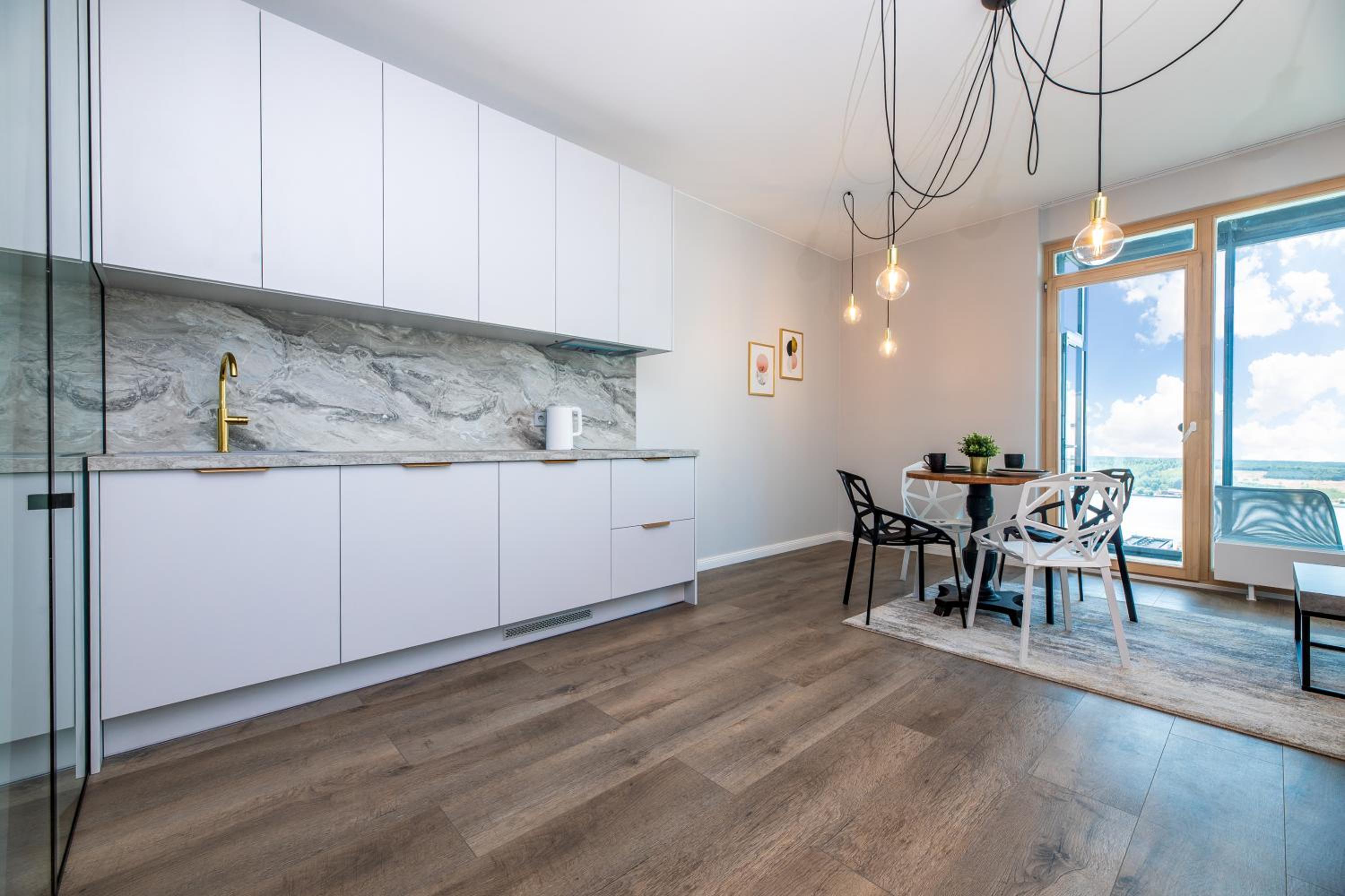 Modern spacious studio w/ Sea Views