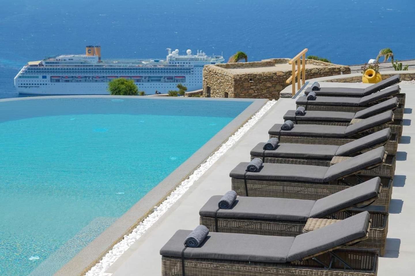 Cloud Nine Villa Mykonos view 3