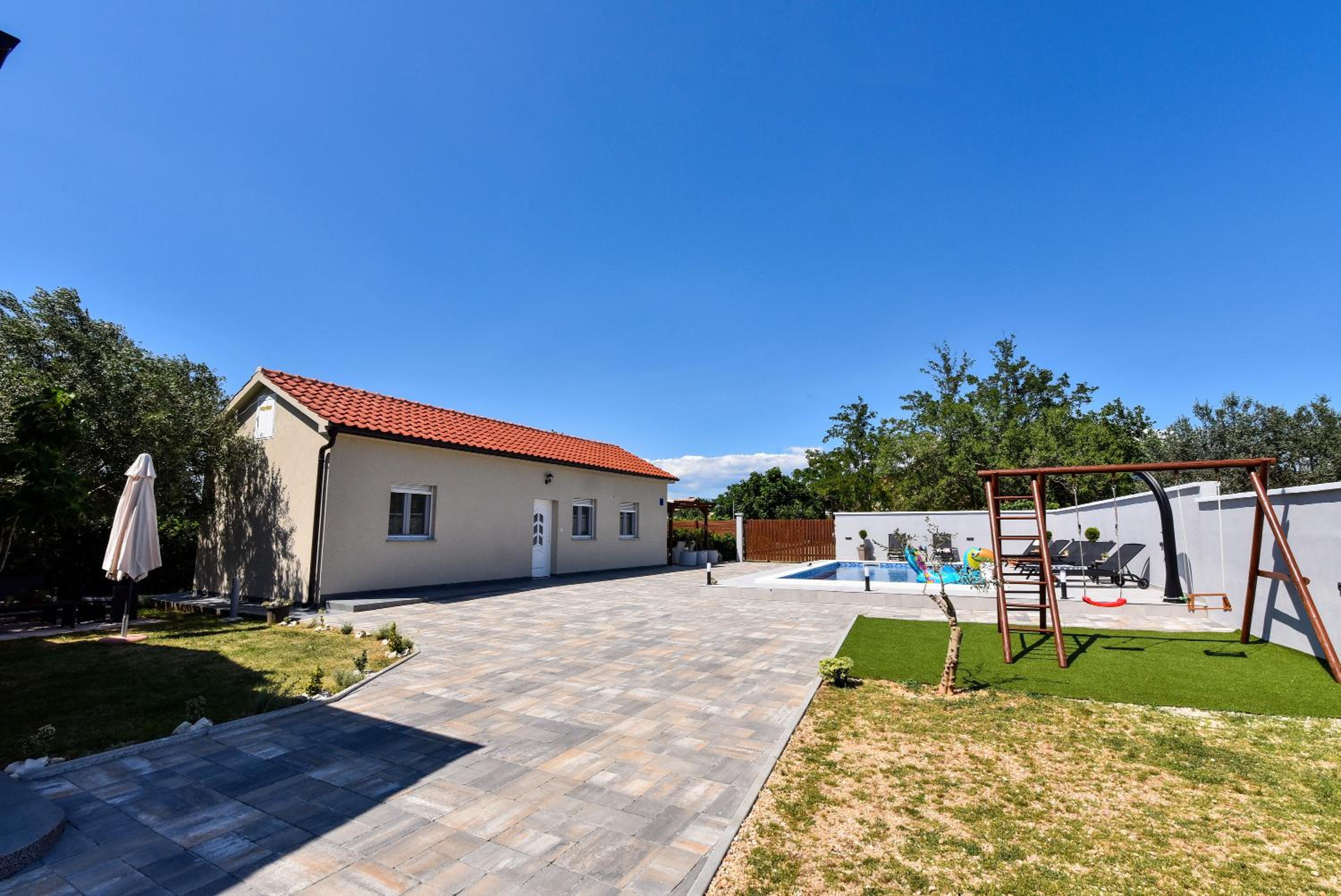 Nova Apartments