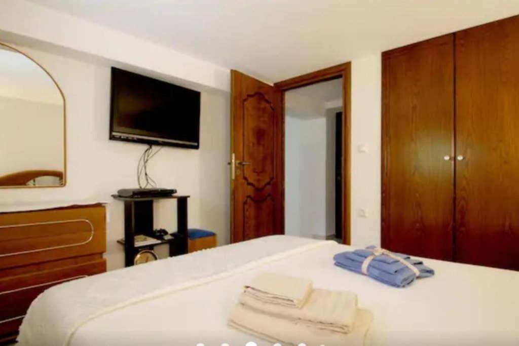 Apartment with Premium Facilities
