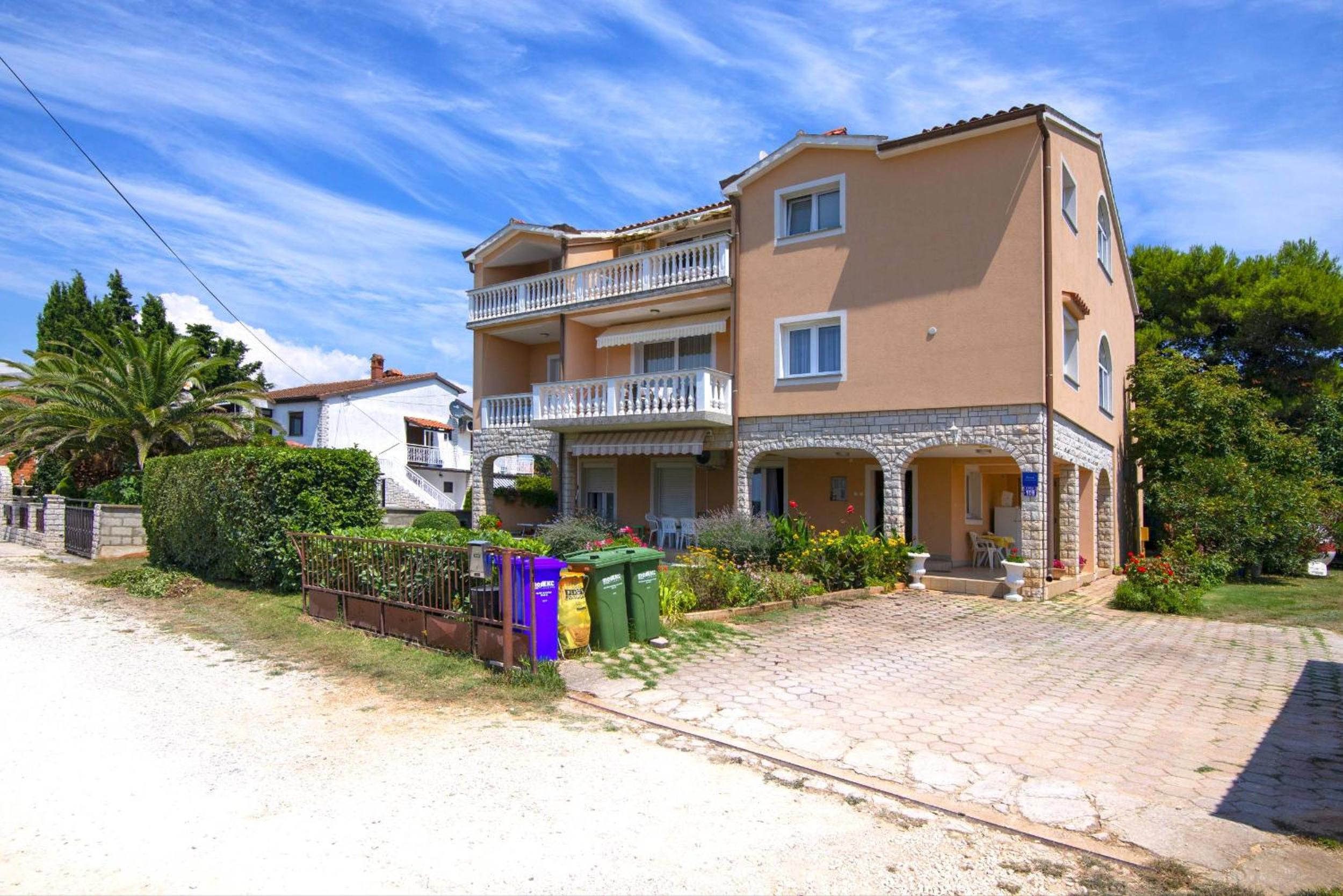 Apartments Tara view 2
