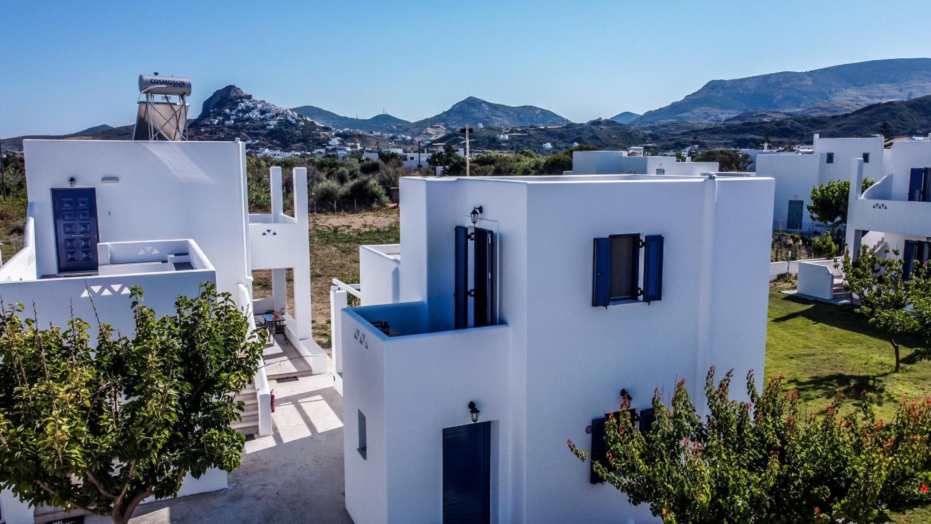 Liostasi Houses