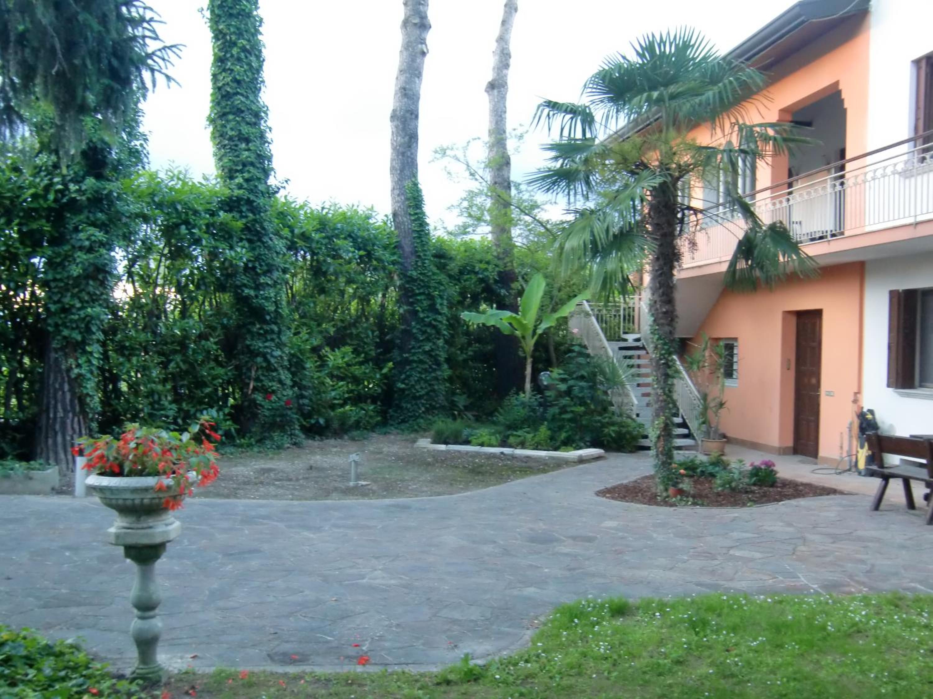 Photo 36