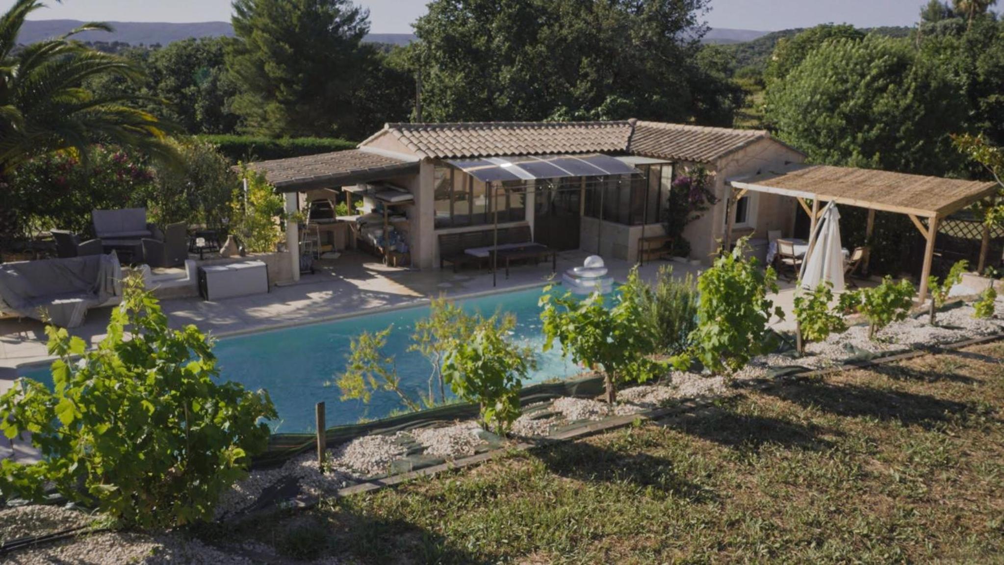 une petite maison entre vignes et mer view 2