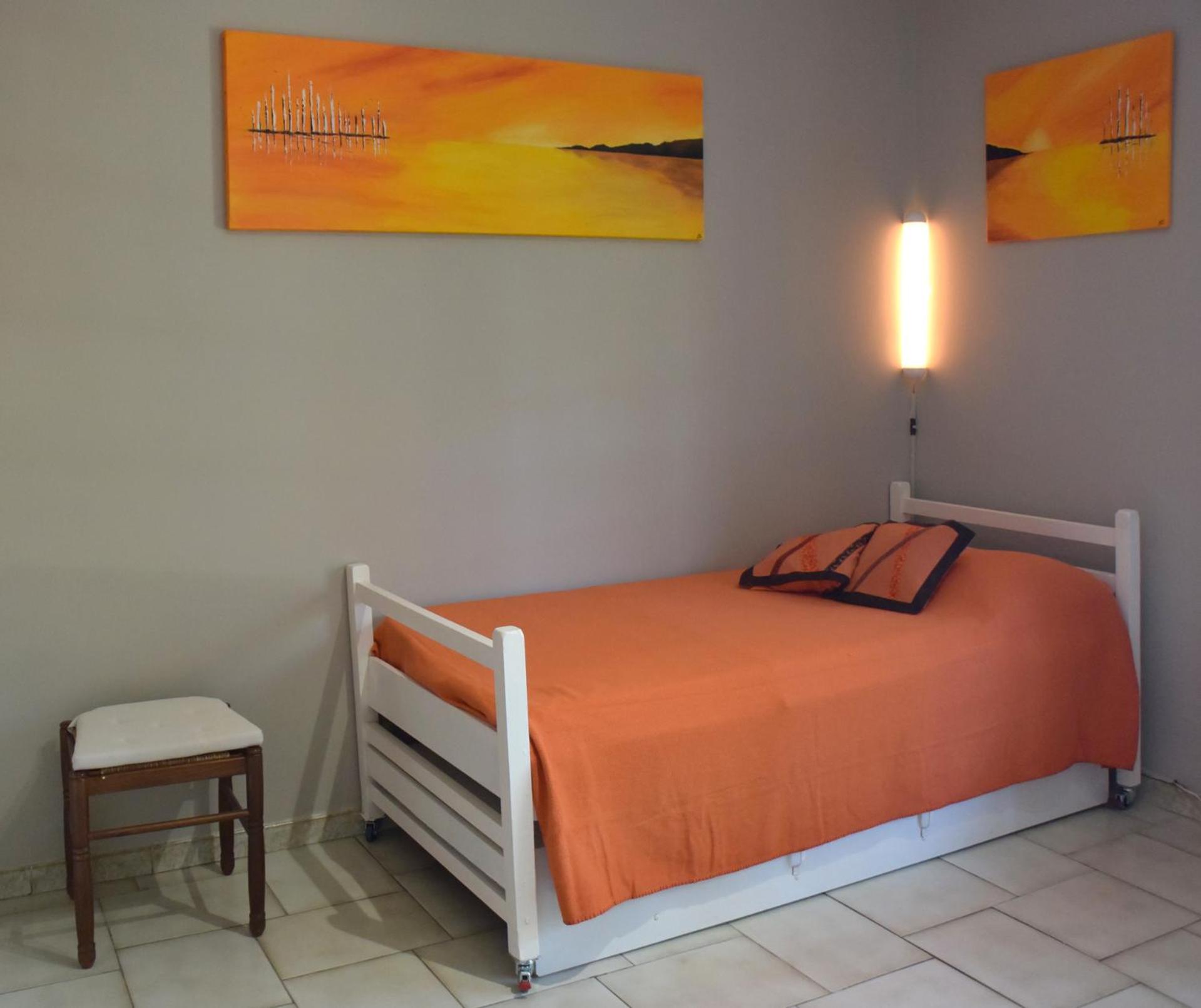 APPARTEMENTS DANS VILLA EN REZ DE JARDIN