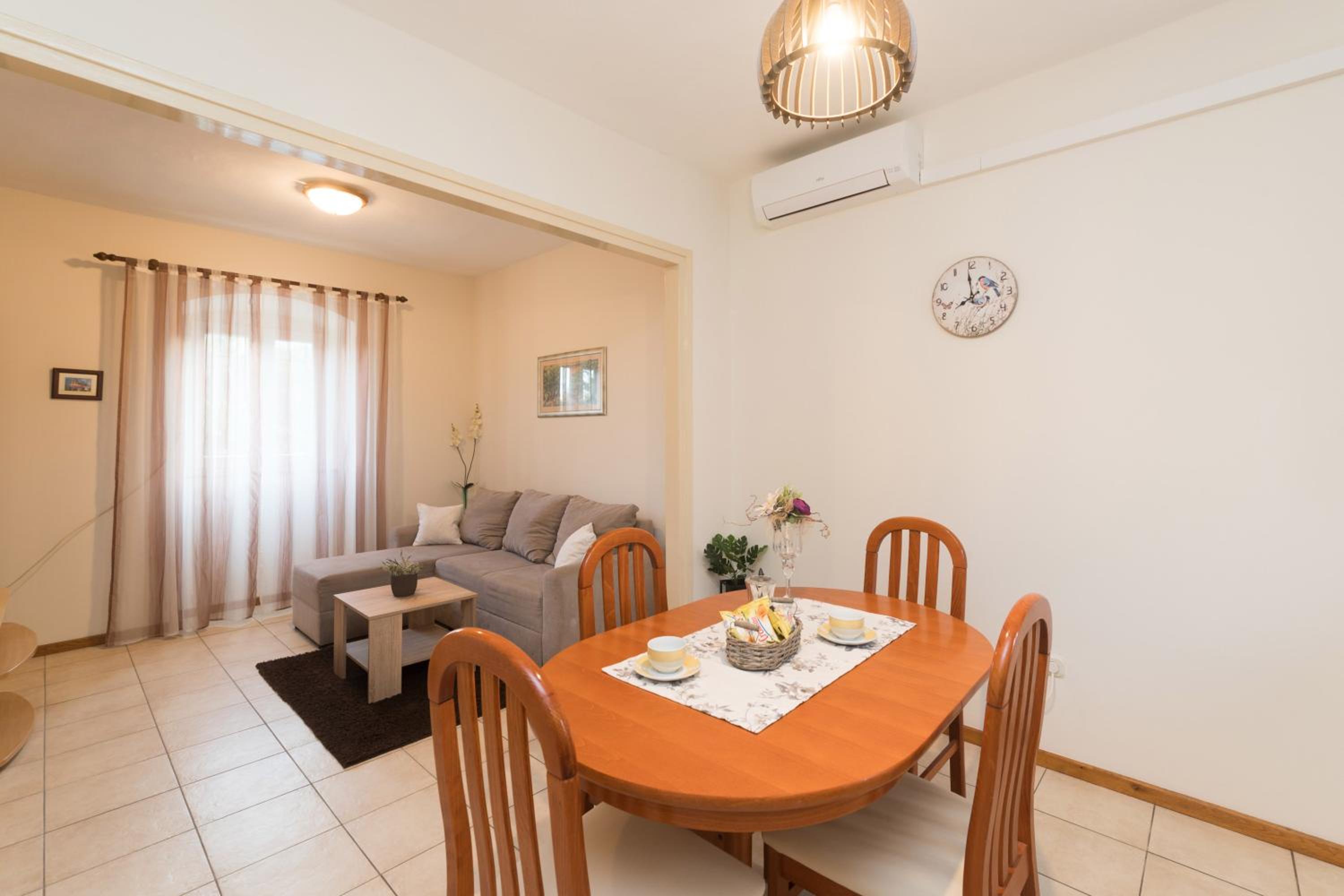 Apartment Tina view 3