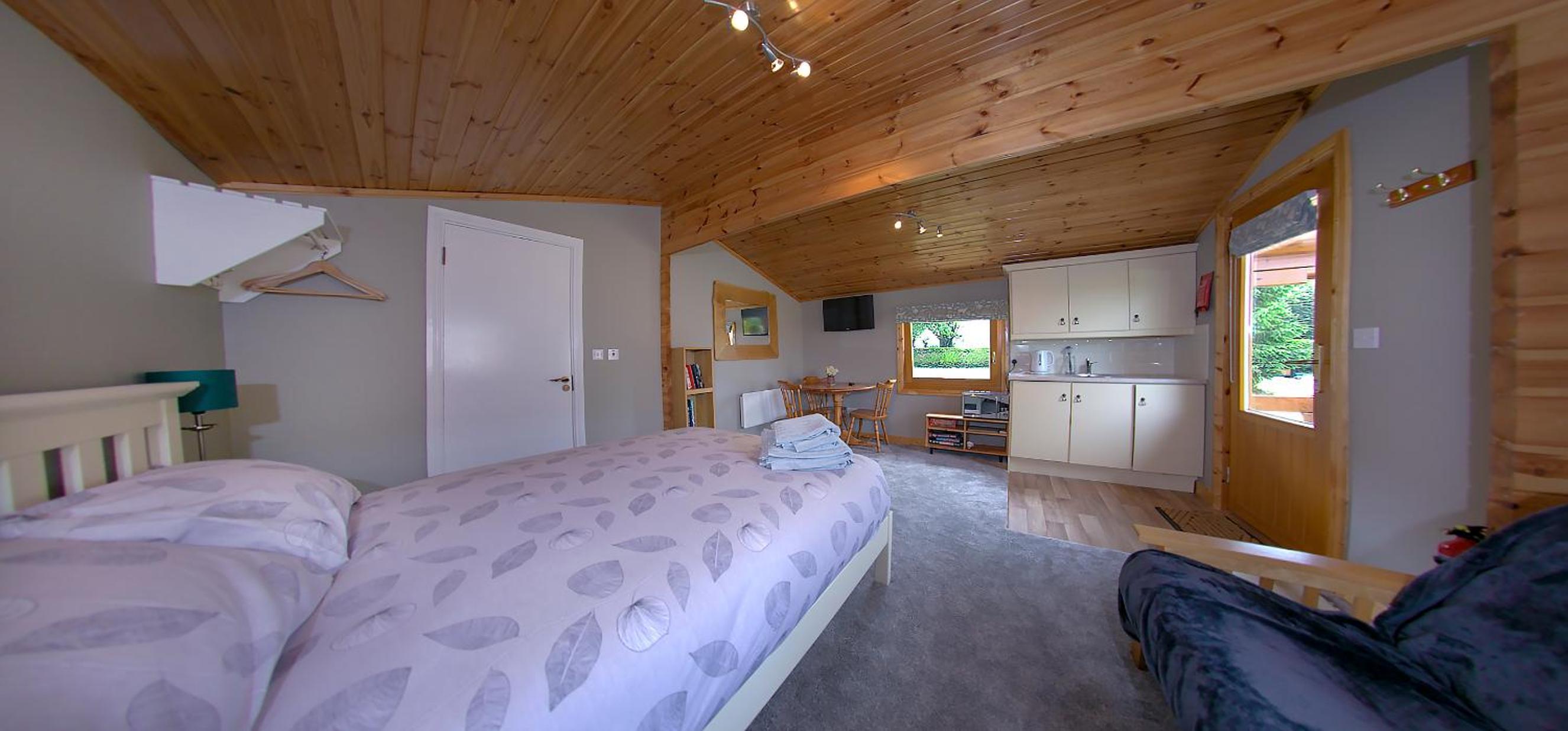 The Cabin @ Willowmere (Garden Log Cabin) view 3