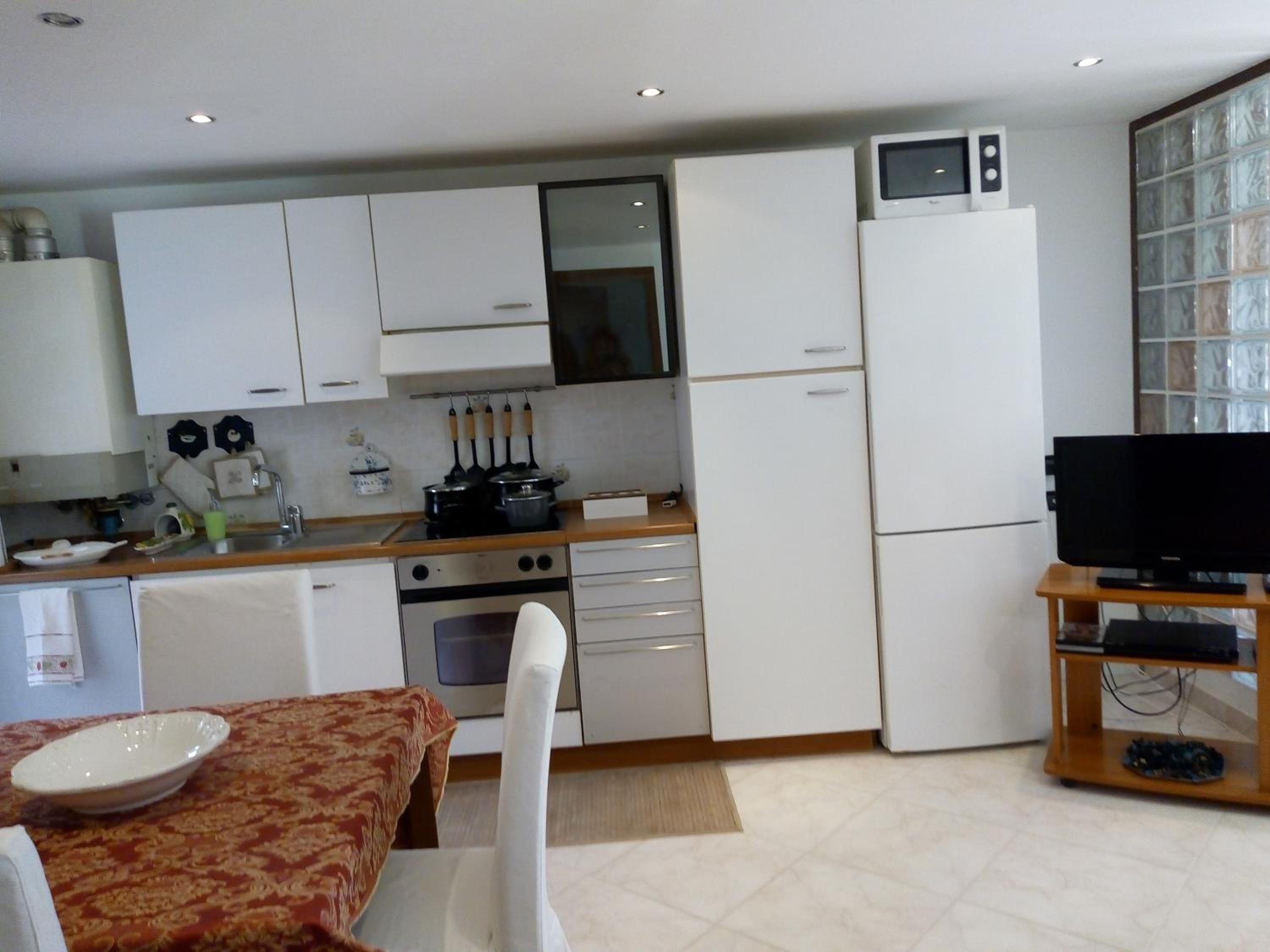 Apartment with a Secret and Romantic Park photo 3