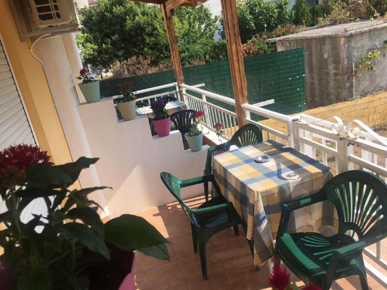 Studio PLAZA view 2