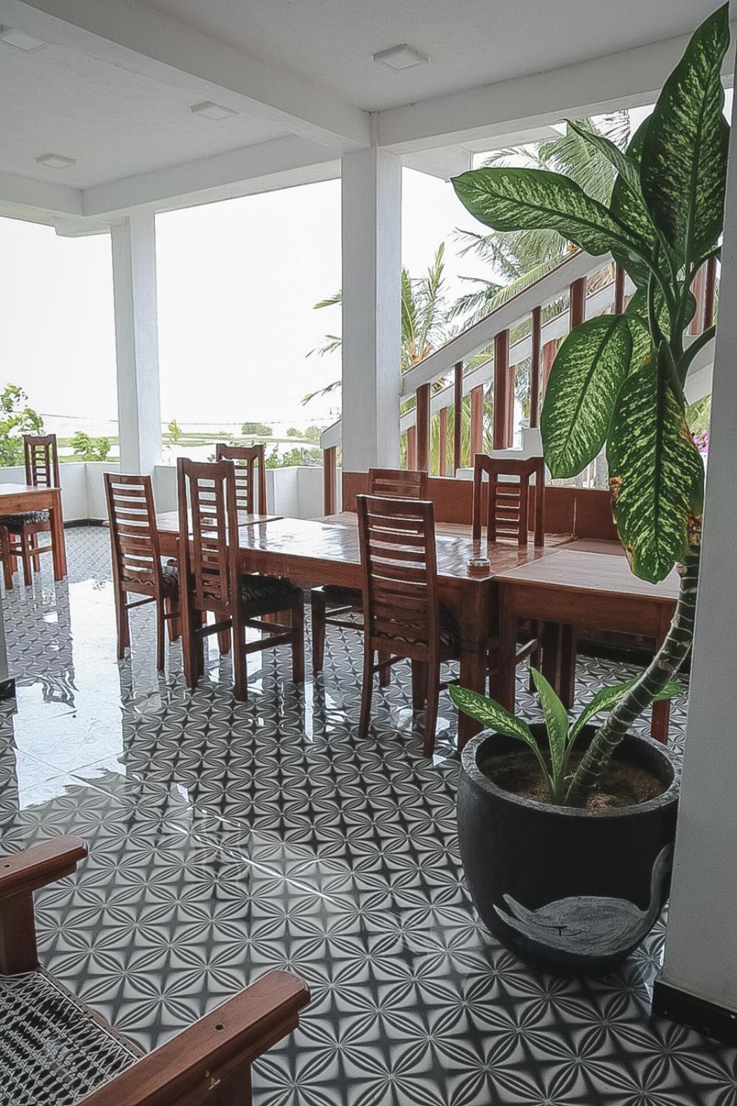 Sunset View Beach Hotel