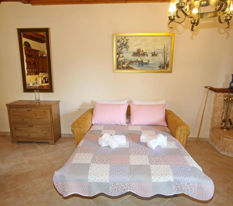 Panos Cottage