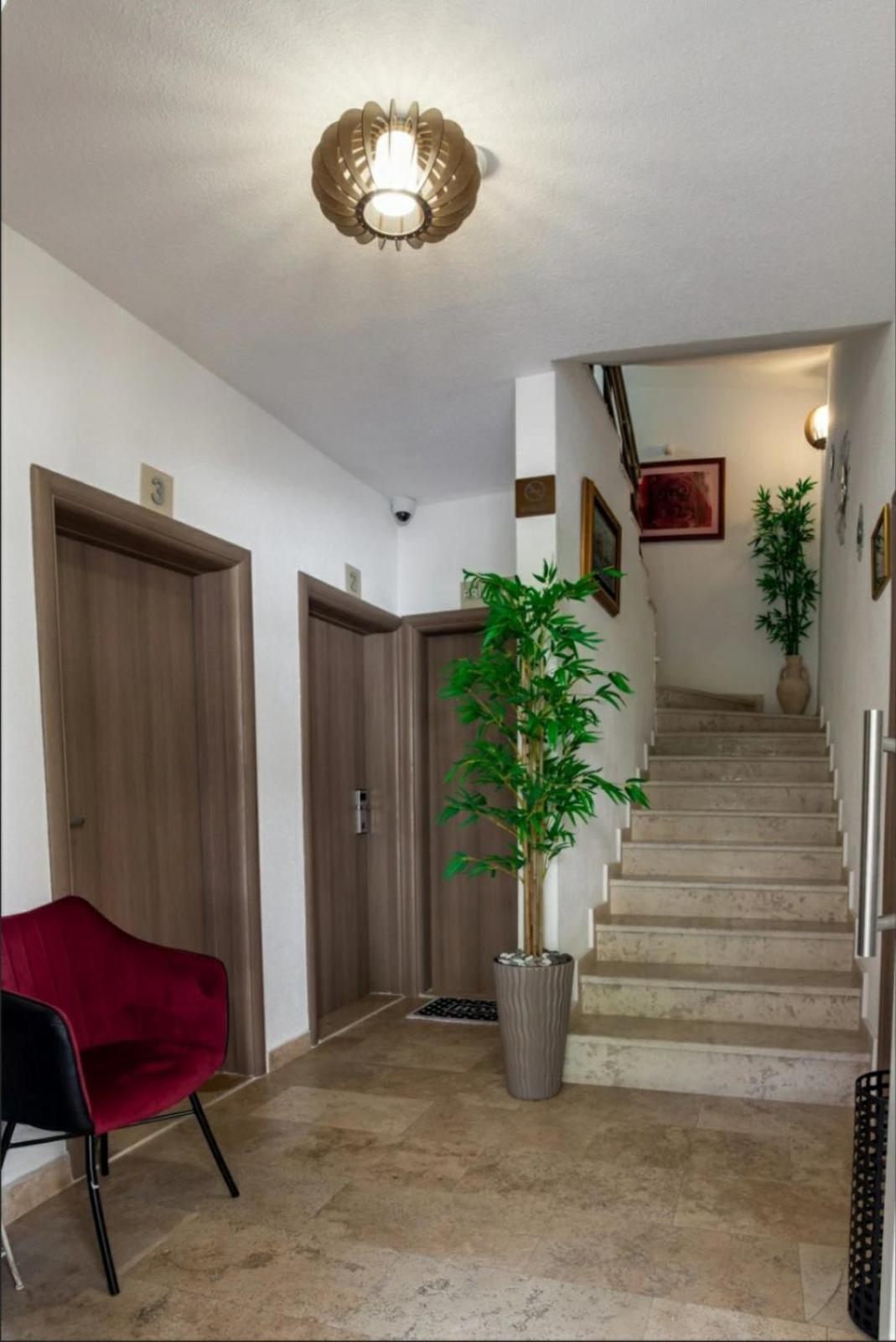 Apartment L Palace view 5