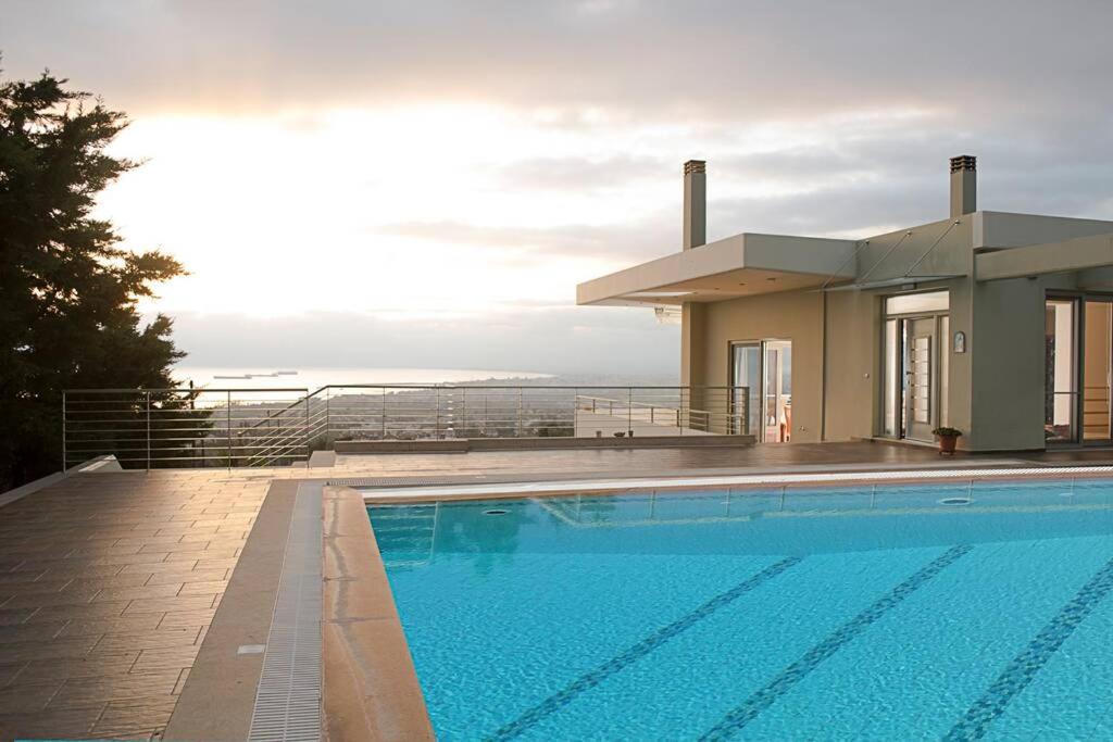 Modern Luxury Villa with Pool, just 5min to sea view 2
