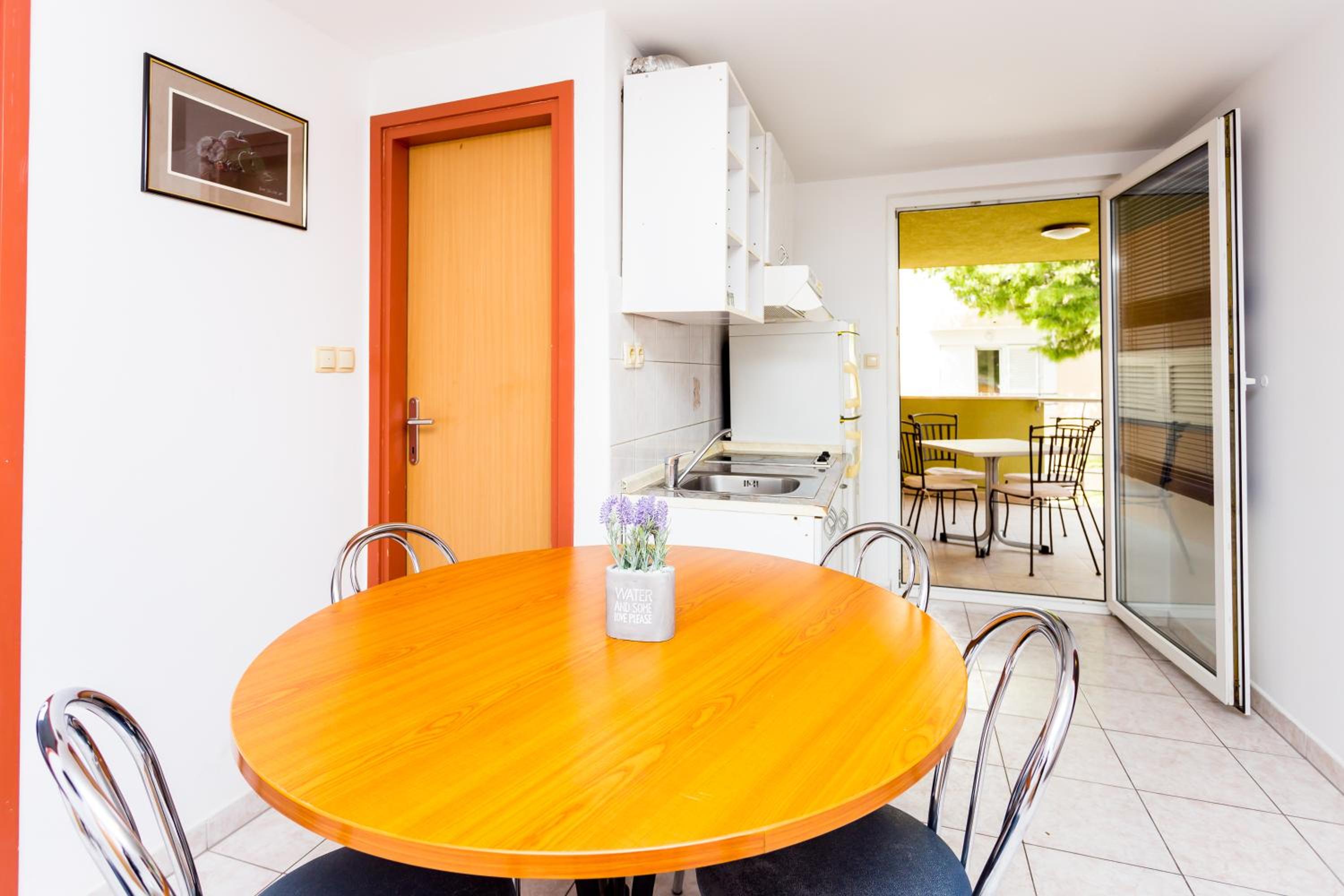 Photo 33